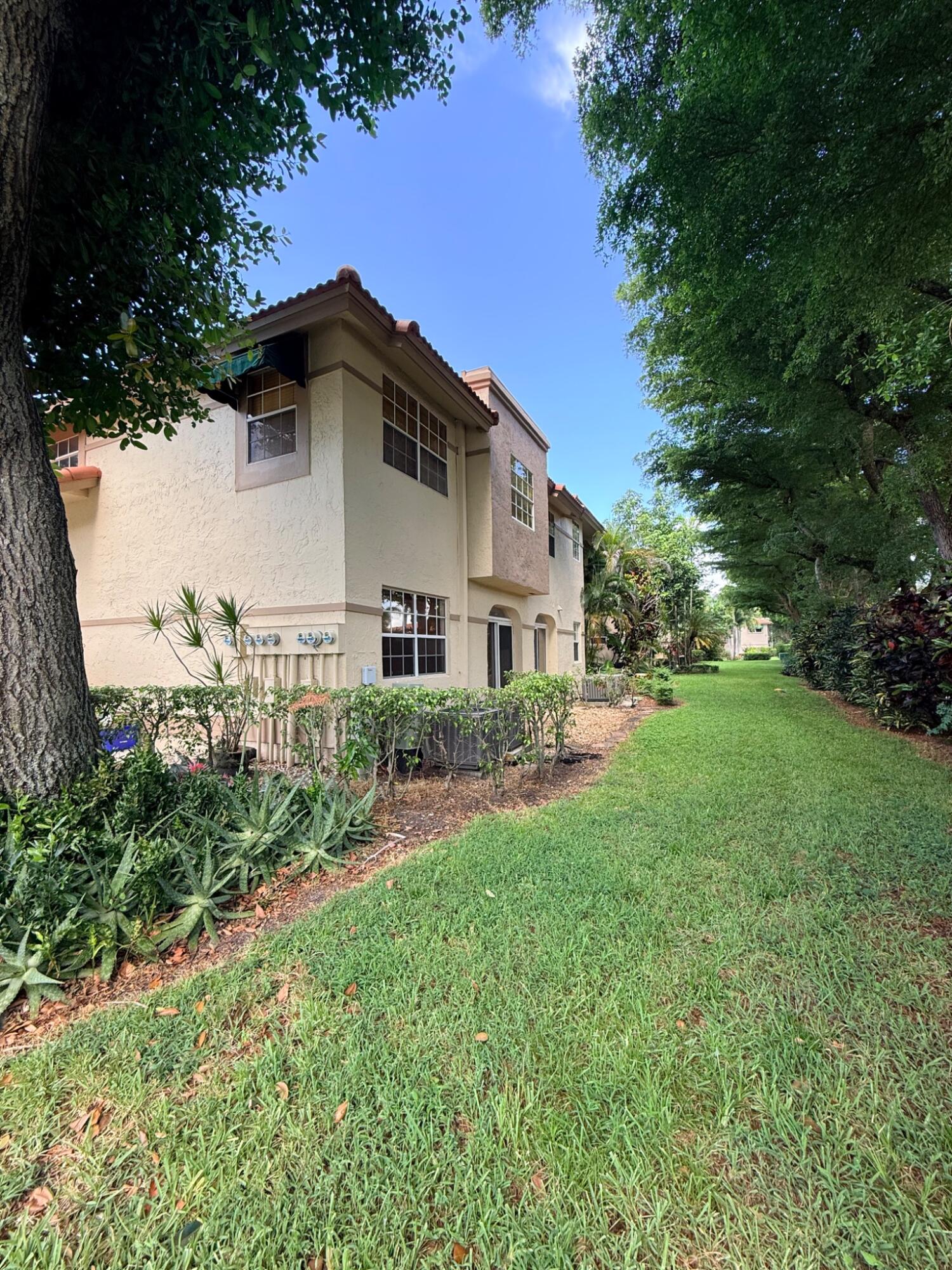PLUM AT BOCA POINTE CONDOS ONE THRU 15 FILED IN OR - Residential