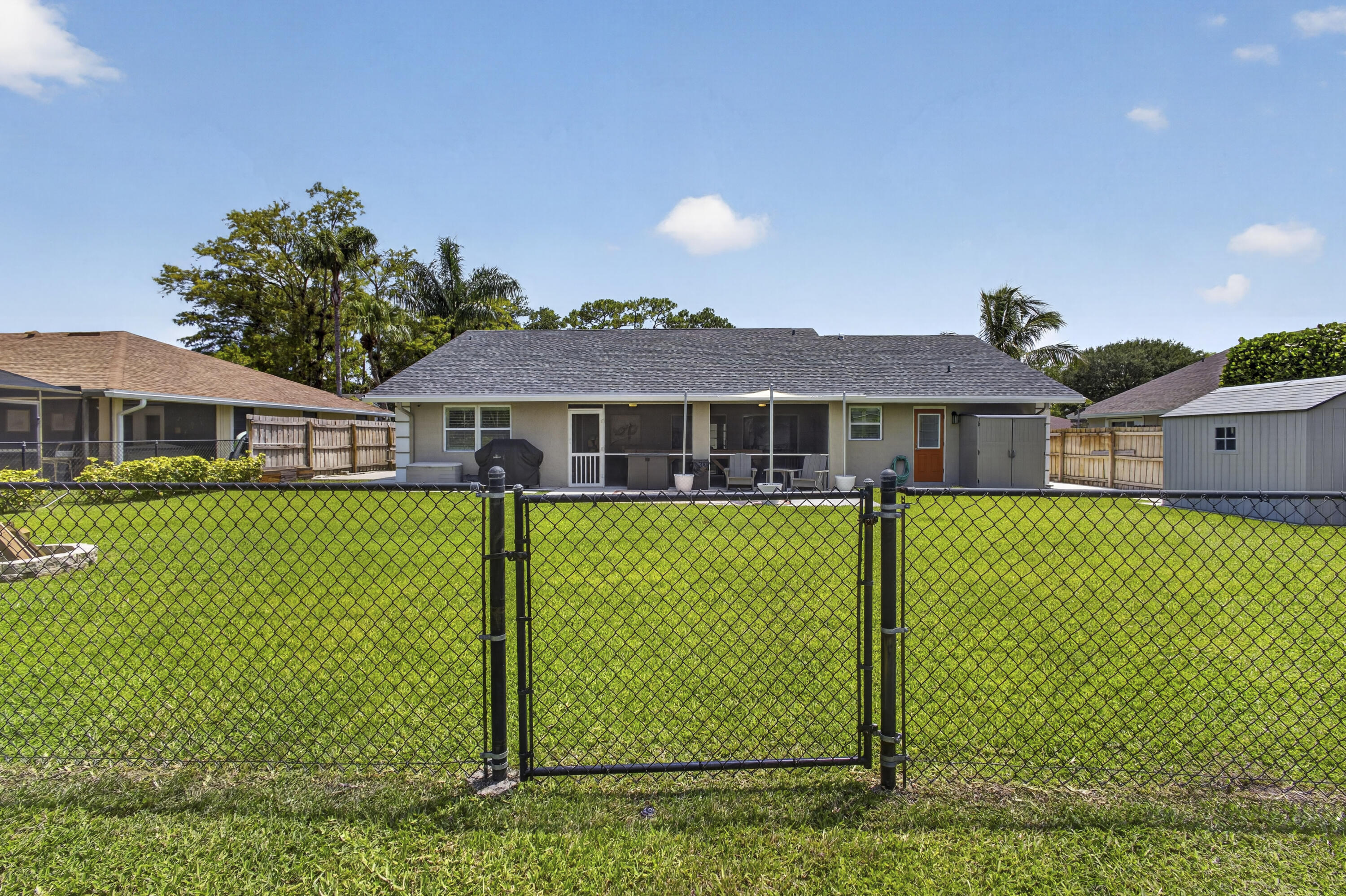 SUGAR POND MANOR OF WELLINGTON - Residential