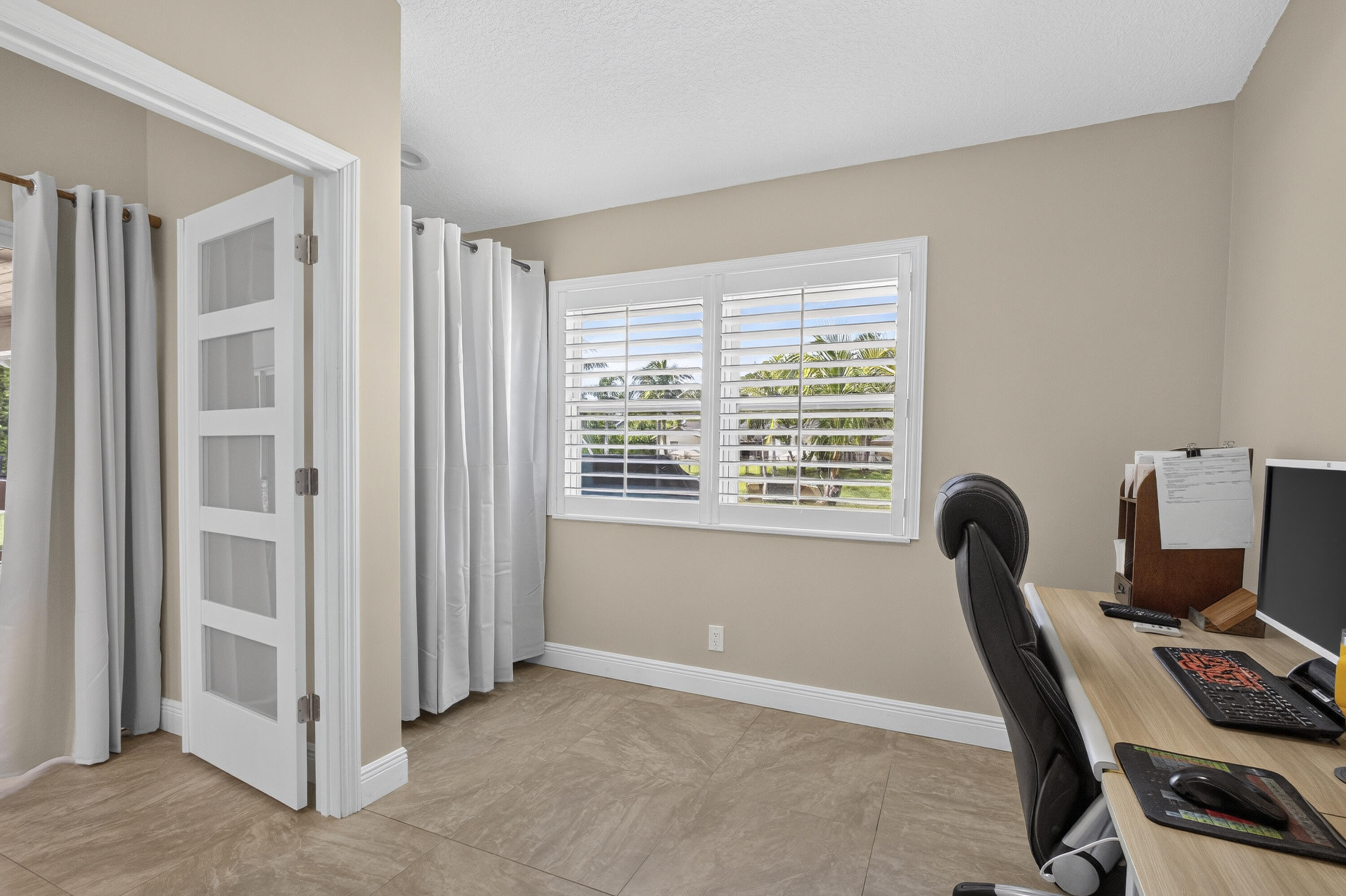 SUGAR POND MANOR OF WELLINGTON - Residential