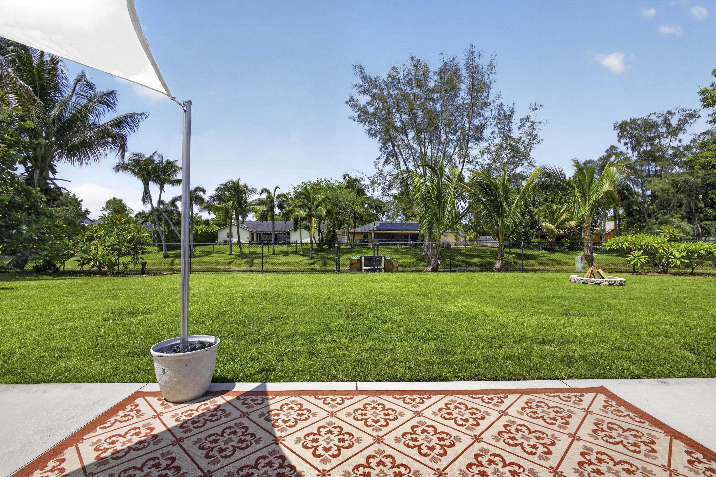 SUGAR POND MANOR OF WELLINGTON - Residential