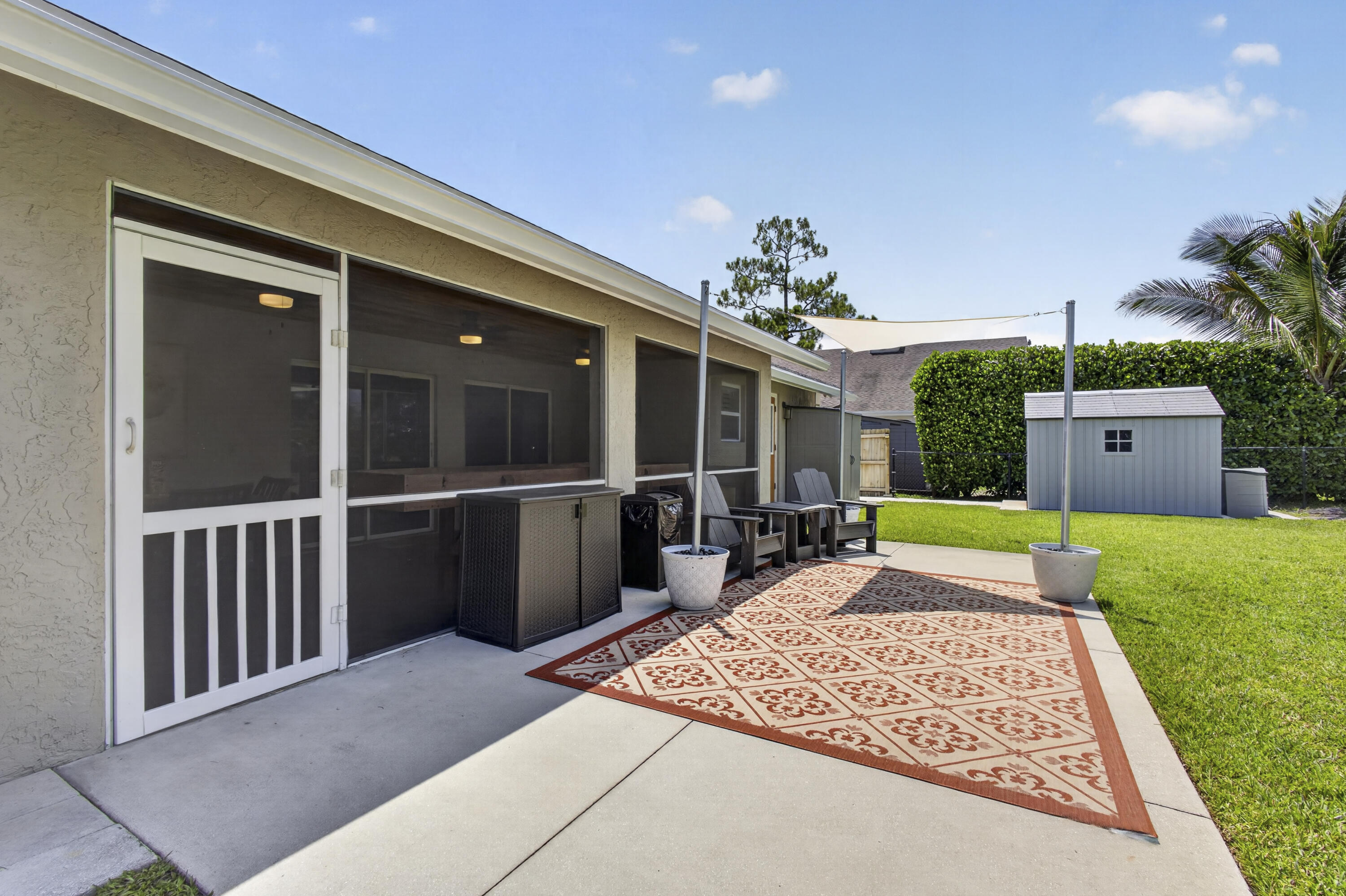 SUGAR POND MANOR OF WELLINGTON - Residential