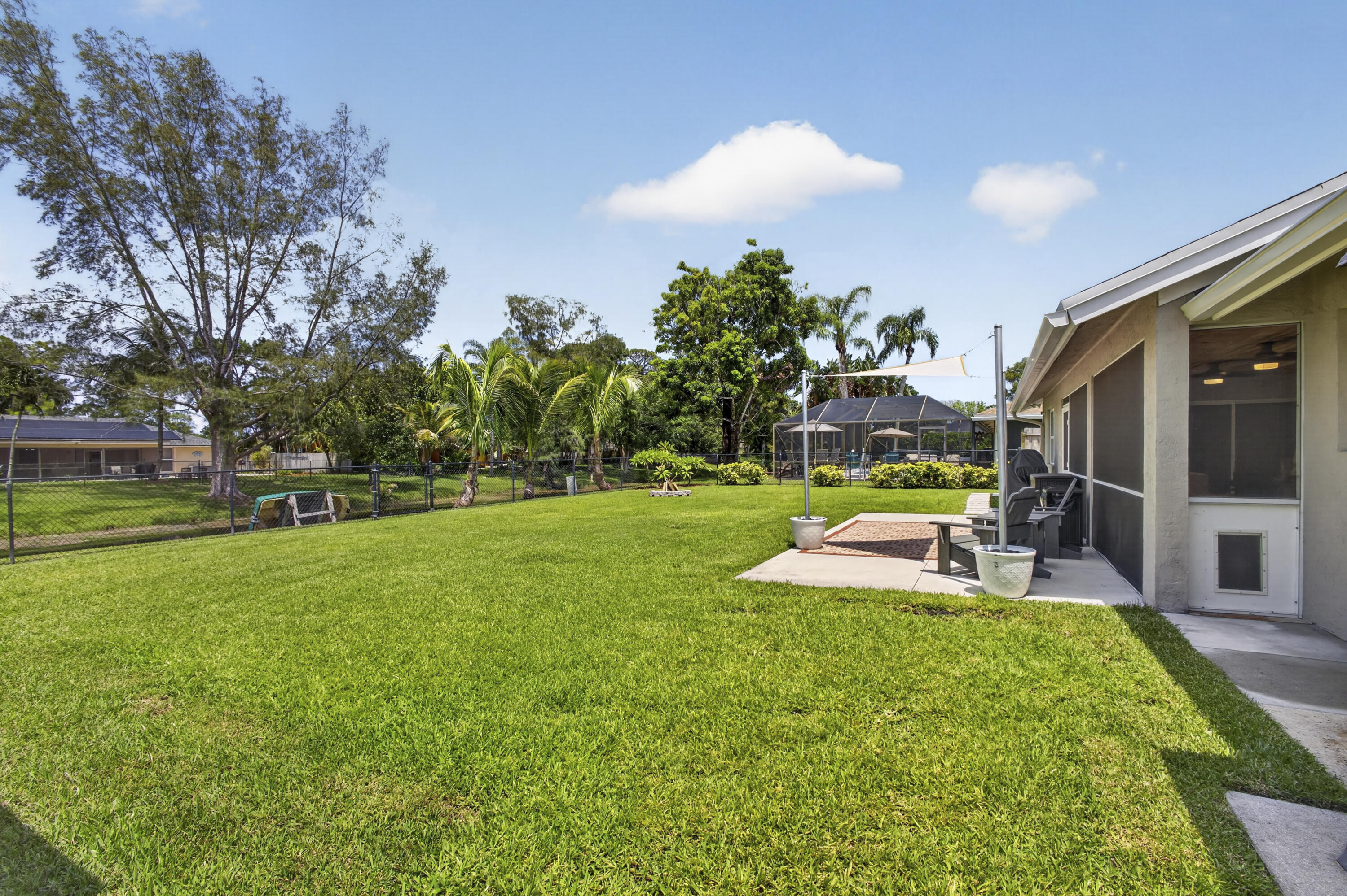 SUGAR POND MANOR OF WELLINGTON - Residential