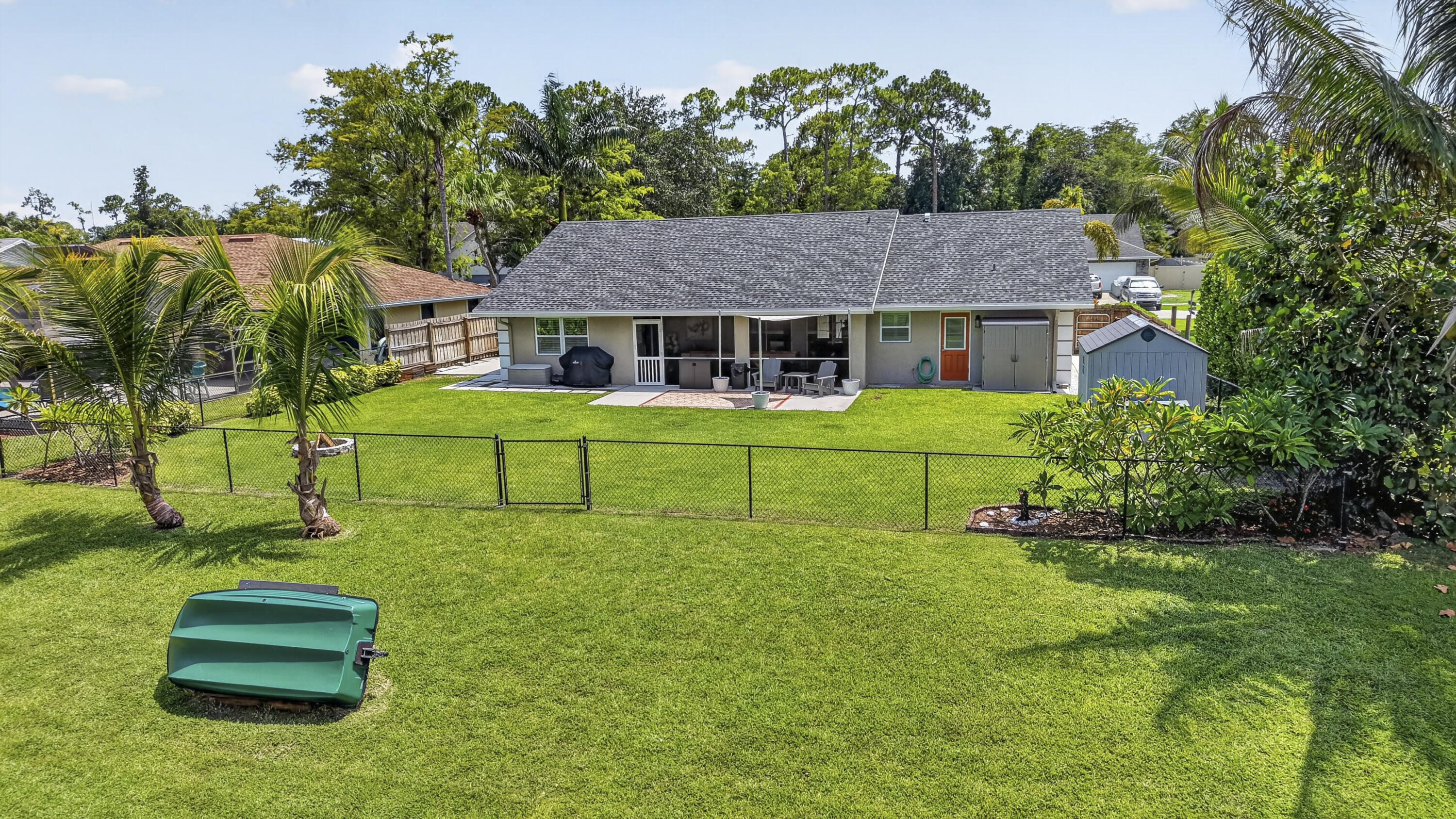 SUGAR POND MANOR OF WELLINGTON - Residential