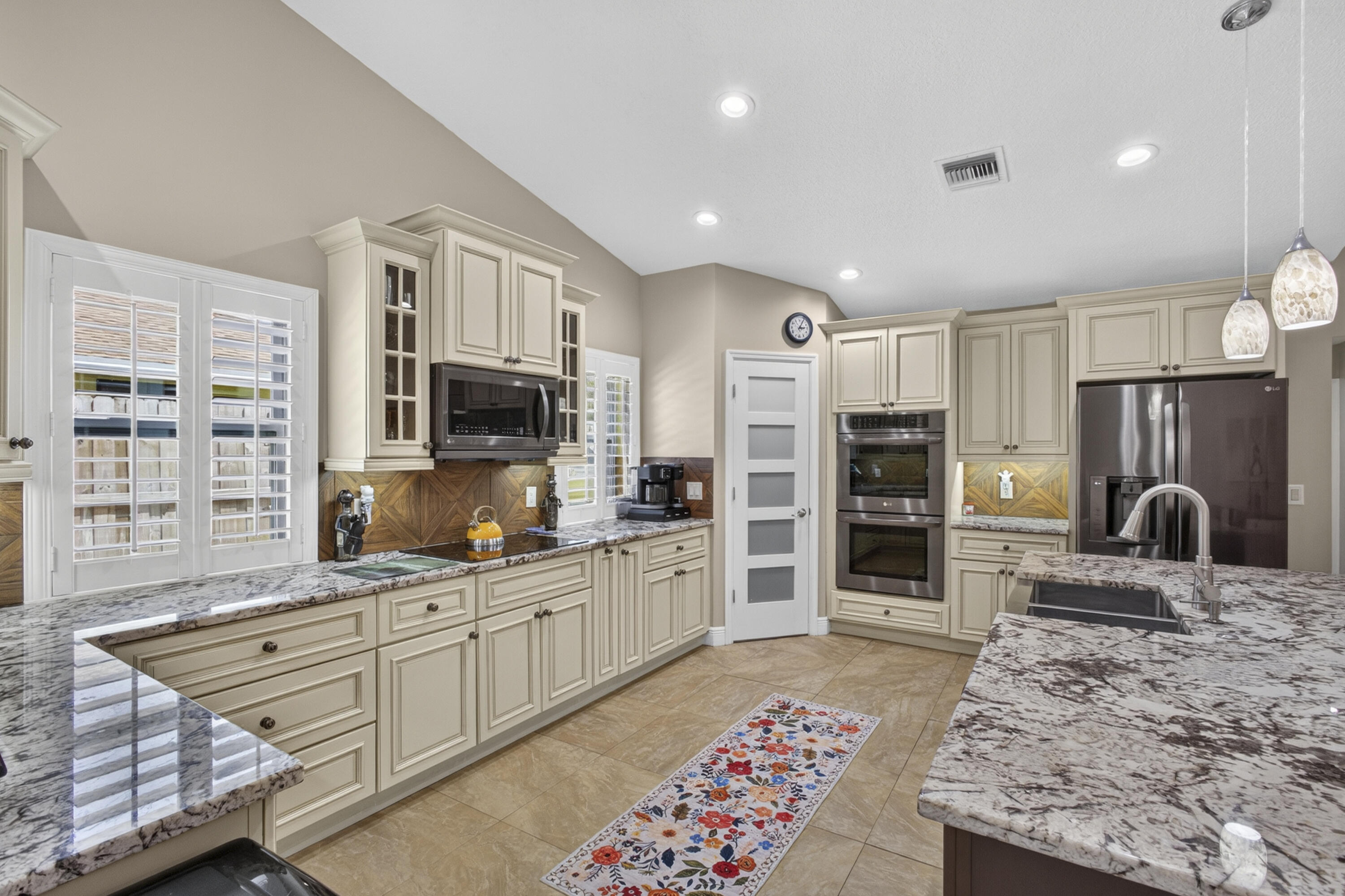 SUGAR POND MANOR OF WELLINGTON - Residential