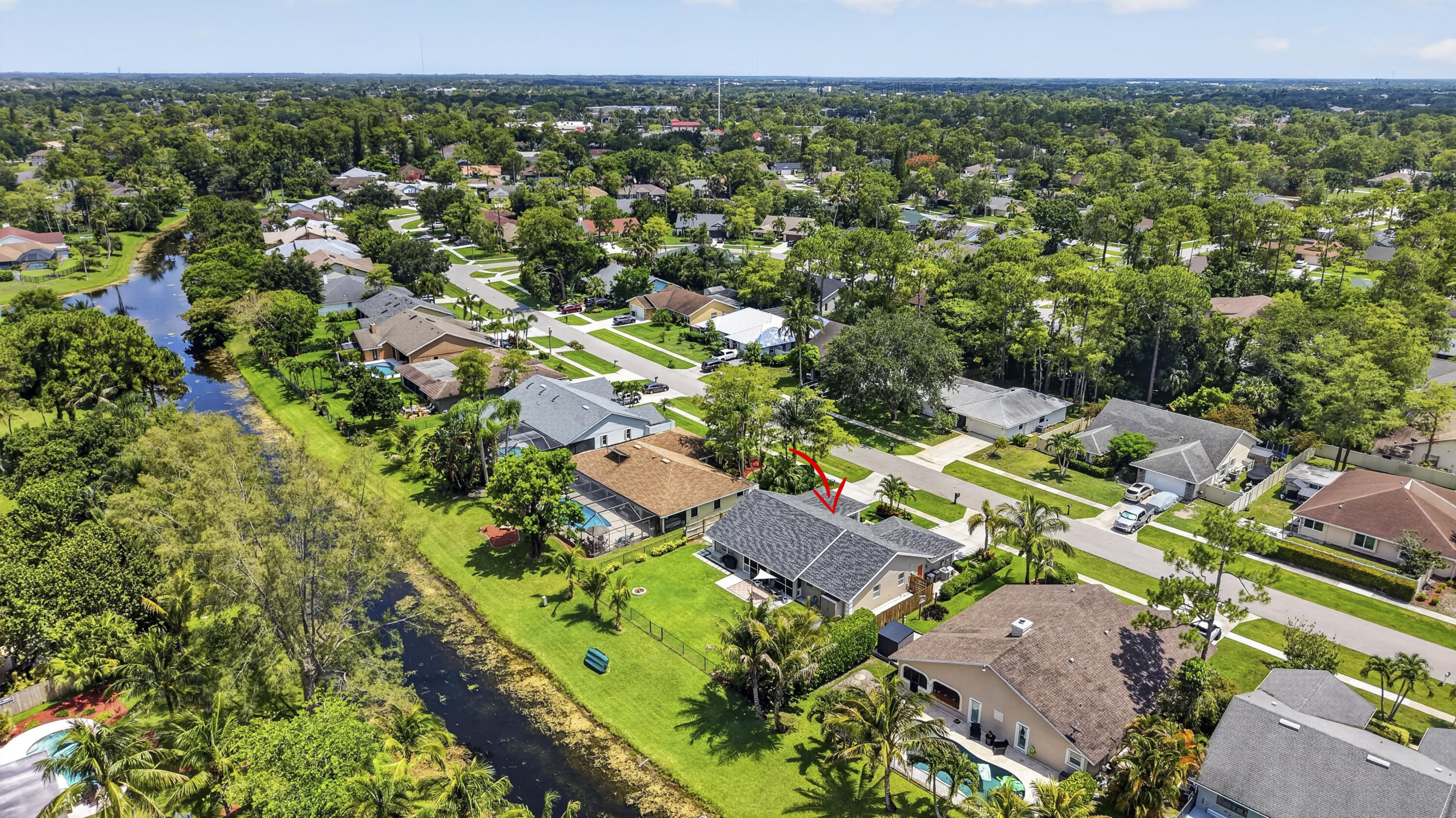 SUGAR POND MANOR OF WELLINGTON - Residential