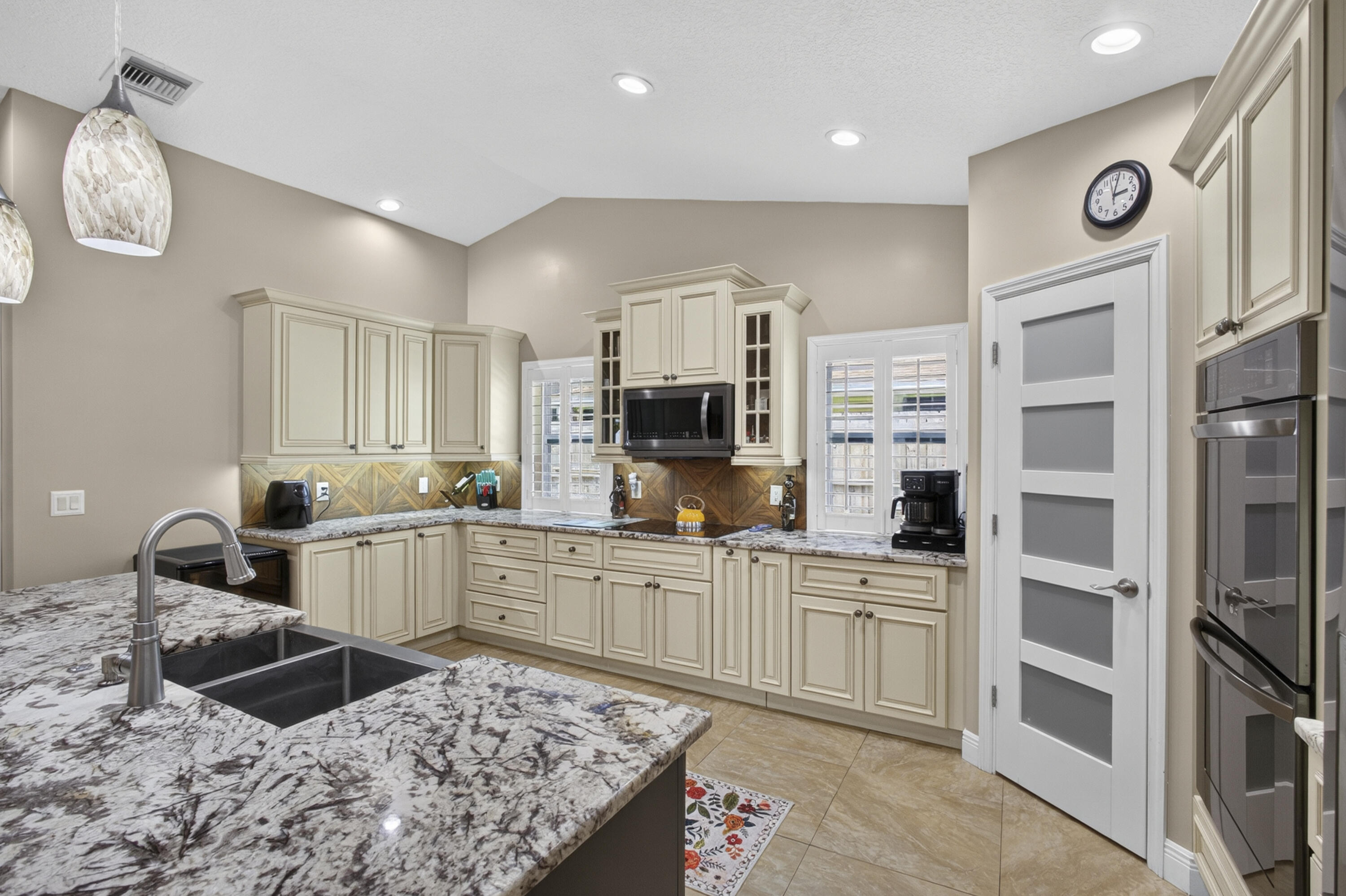 SUGAR POND MANOR OF WELLINGTON - Residential