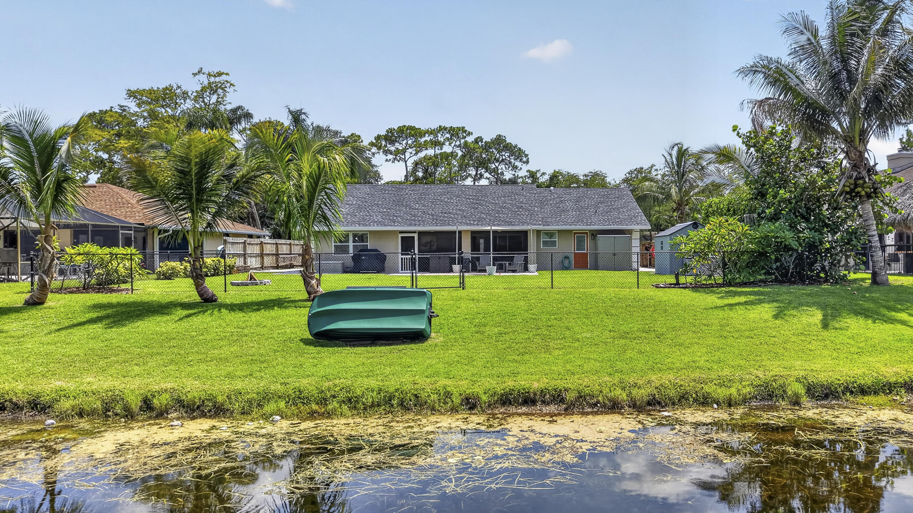 SUGAR POND MANOR OF WELLINGTON - Residential