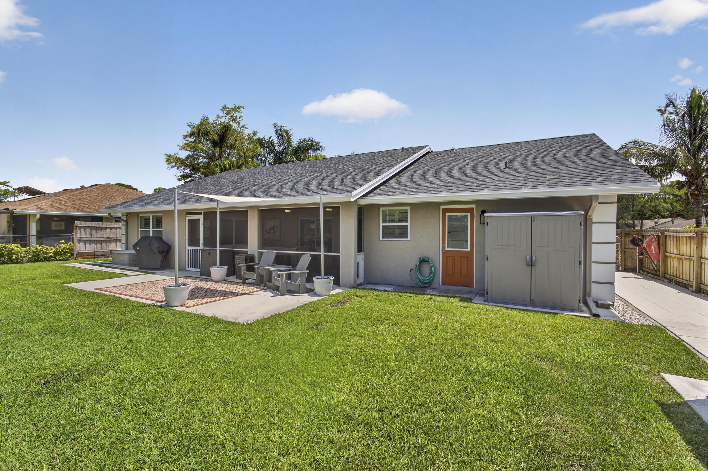 SUGAR POND MANOR OF WELLINGTON - Residential