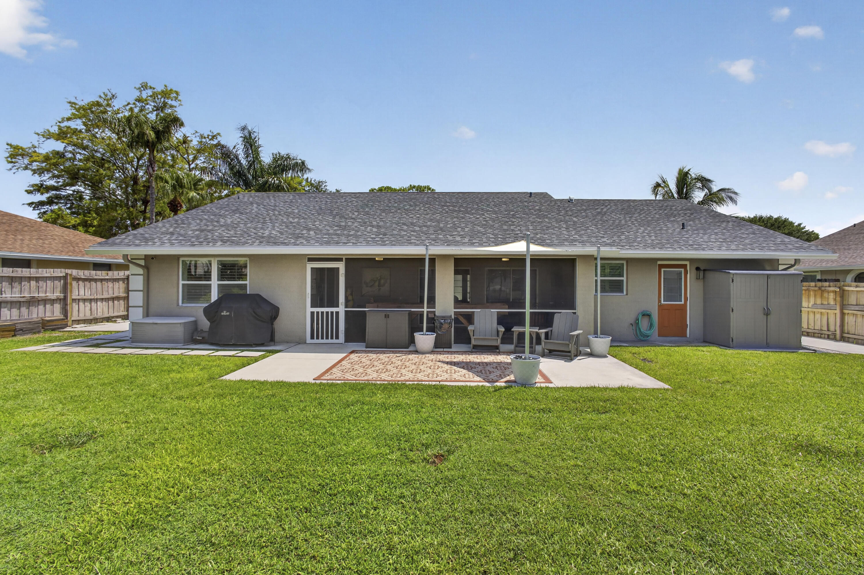 SUGAR POND MANOR OF WELLINGTON - Residential