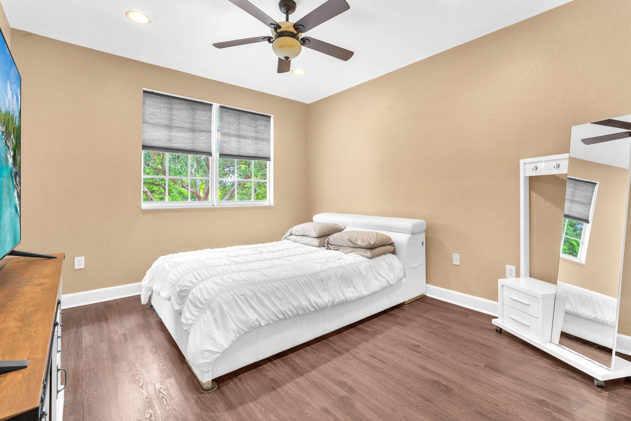 MEADOW PINES - Residential