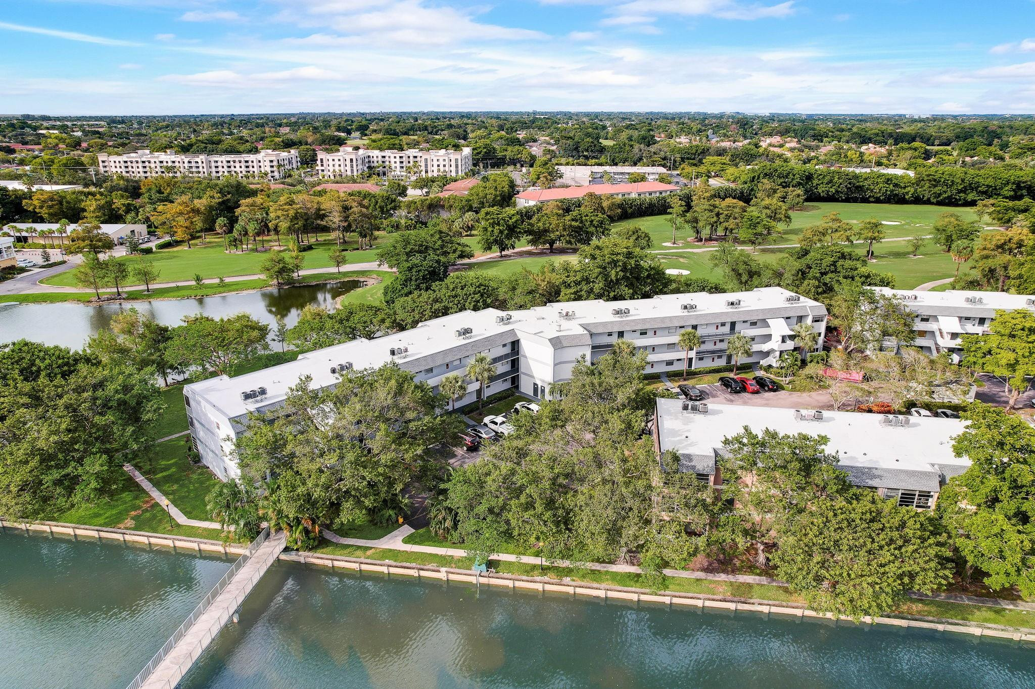 SANDS POINT CONDOMINIUM III - Residential