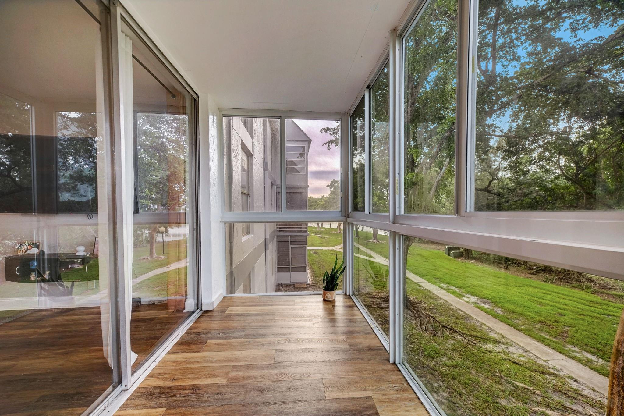 SANDS POINT CONDOMINIUM III - Residential