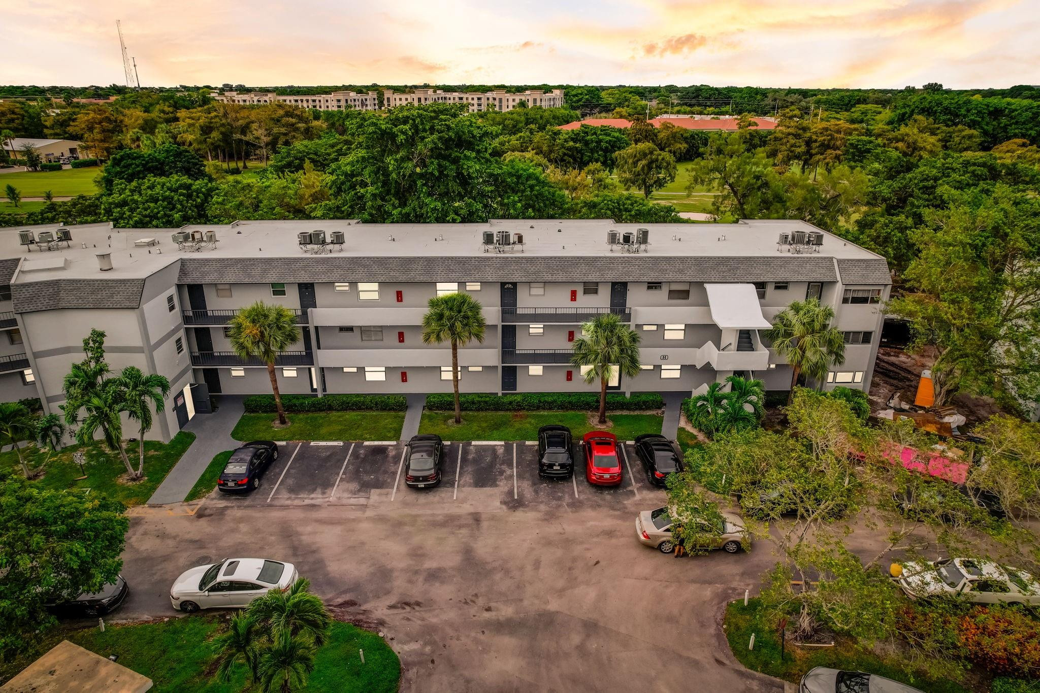 SANDS POINT CONDOMINIUM III - Residential