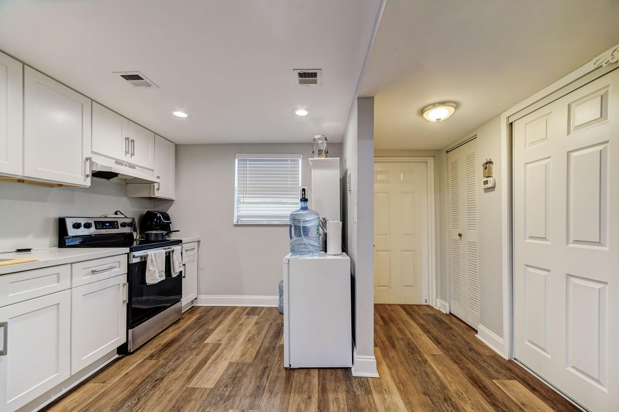 SANDS POINT CONDOMINIUM III - Residential