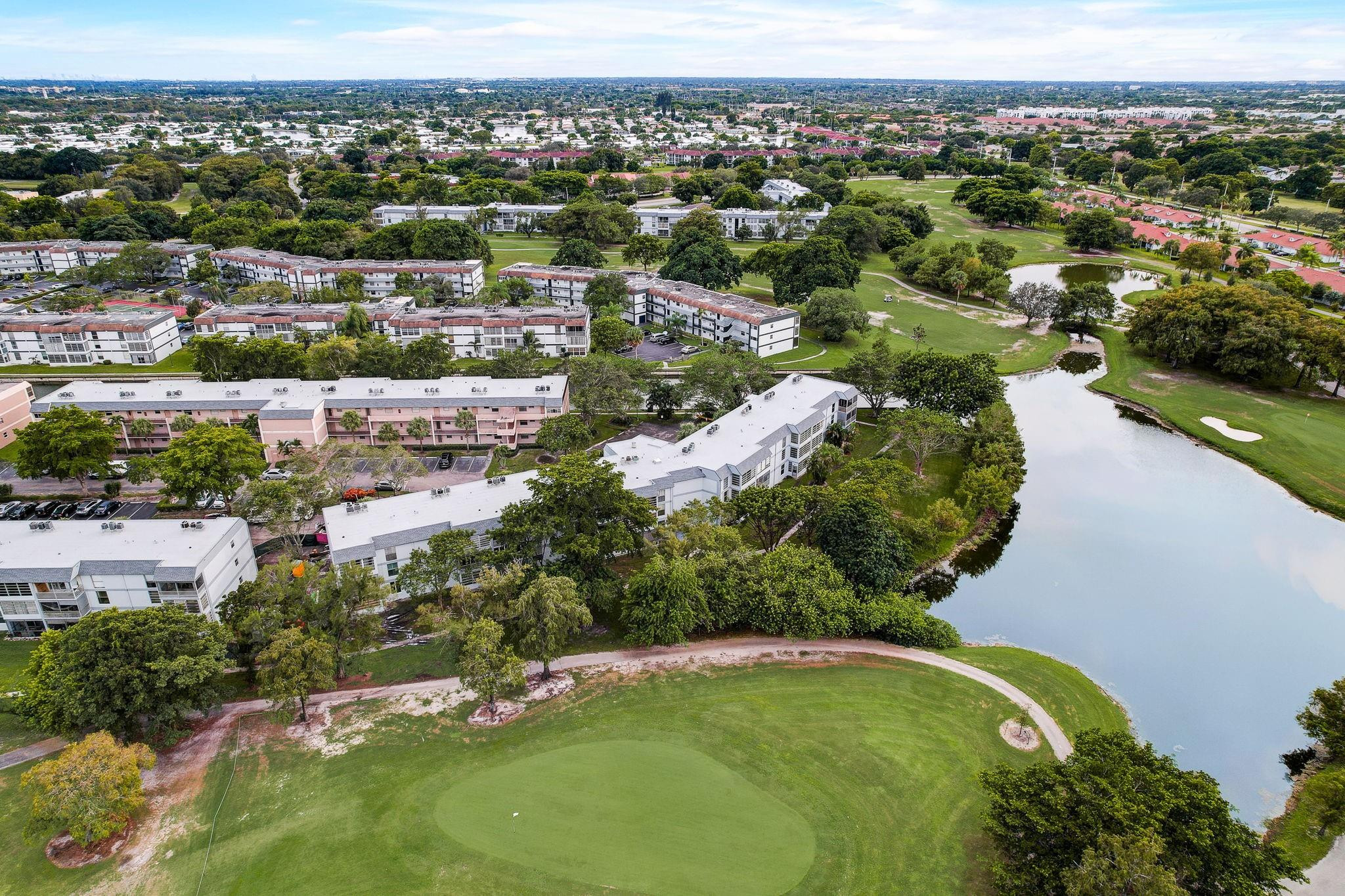 SANDS POINT CONDOMINIUM III - Residential