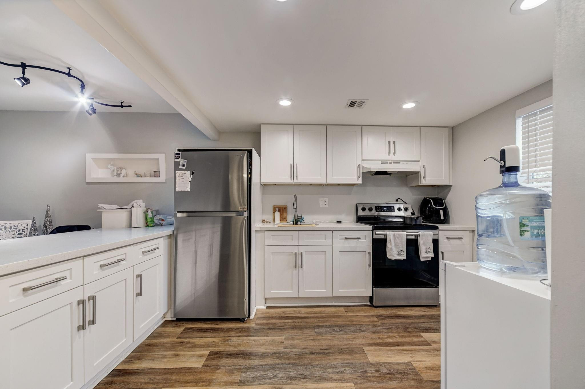 SANDS POINT CONDOMINIUM III - Residential
