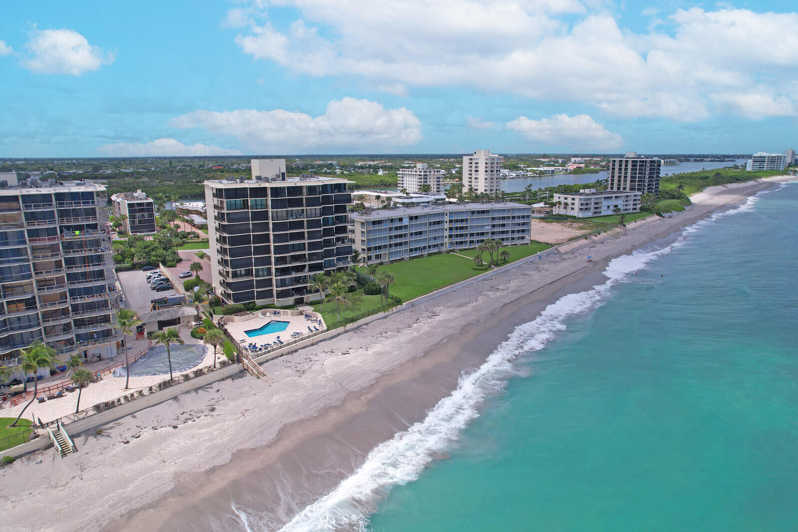 OCEAN TOWERS CONDO APTS - Residential