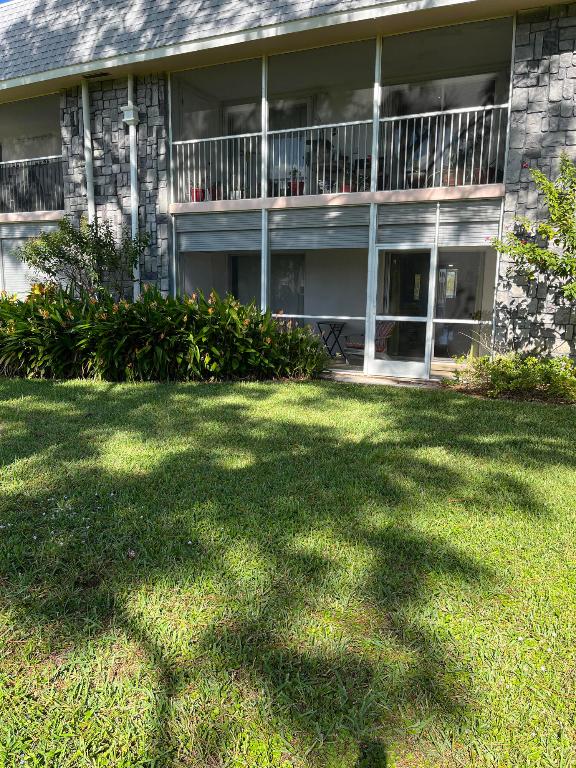 THE LITTLE CLUB CONDO - Residential