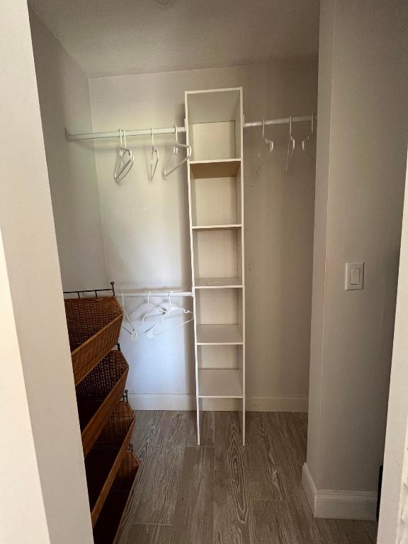 THE LITTLE CLUB CONDO - Residential