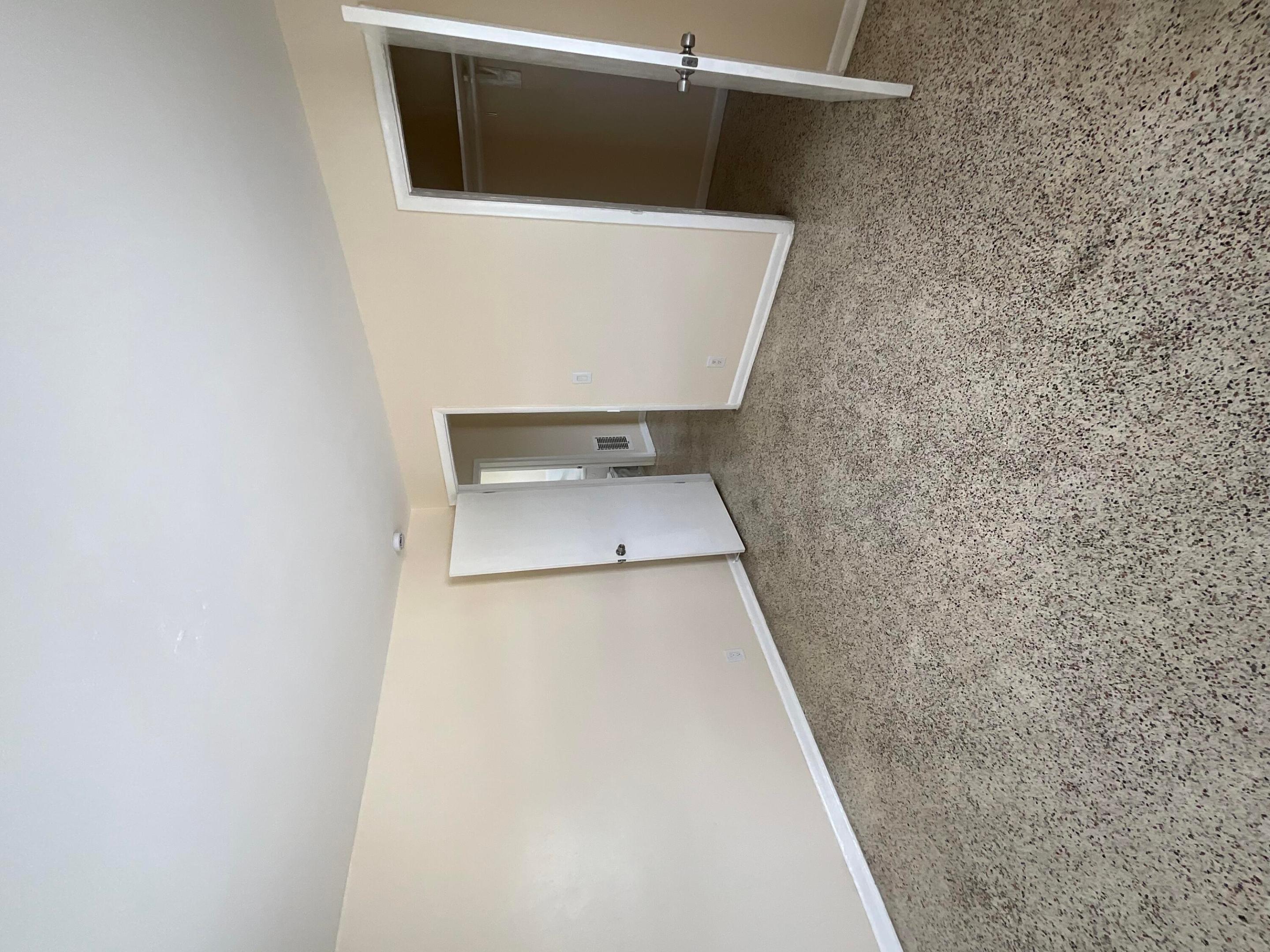 FRESHWATER 11TH & 12TH AVE ADD - Residential Lease