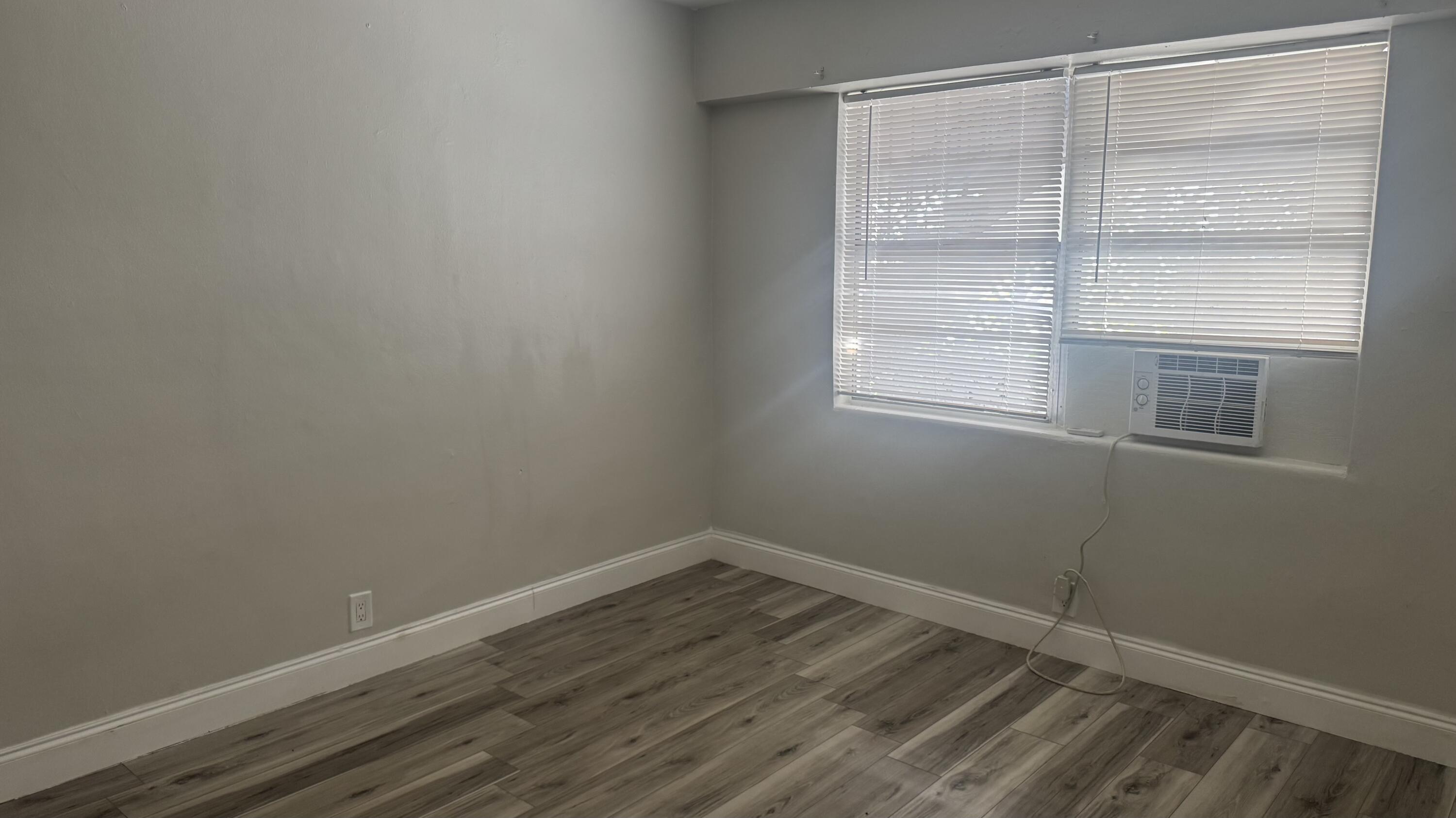FRESHWATER 11TH & 12TH AVE ADD - Residential Lease