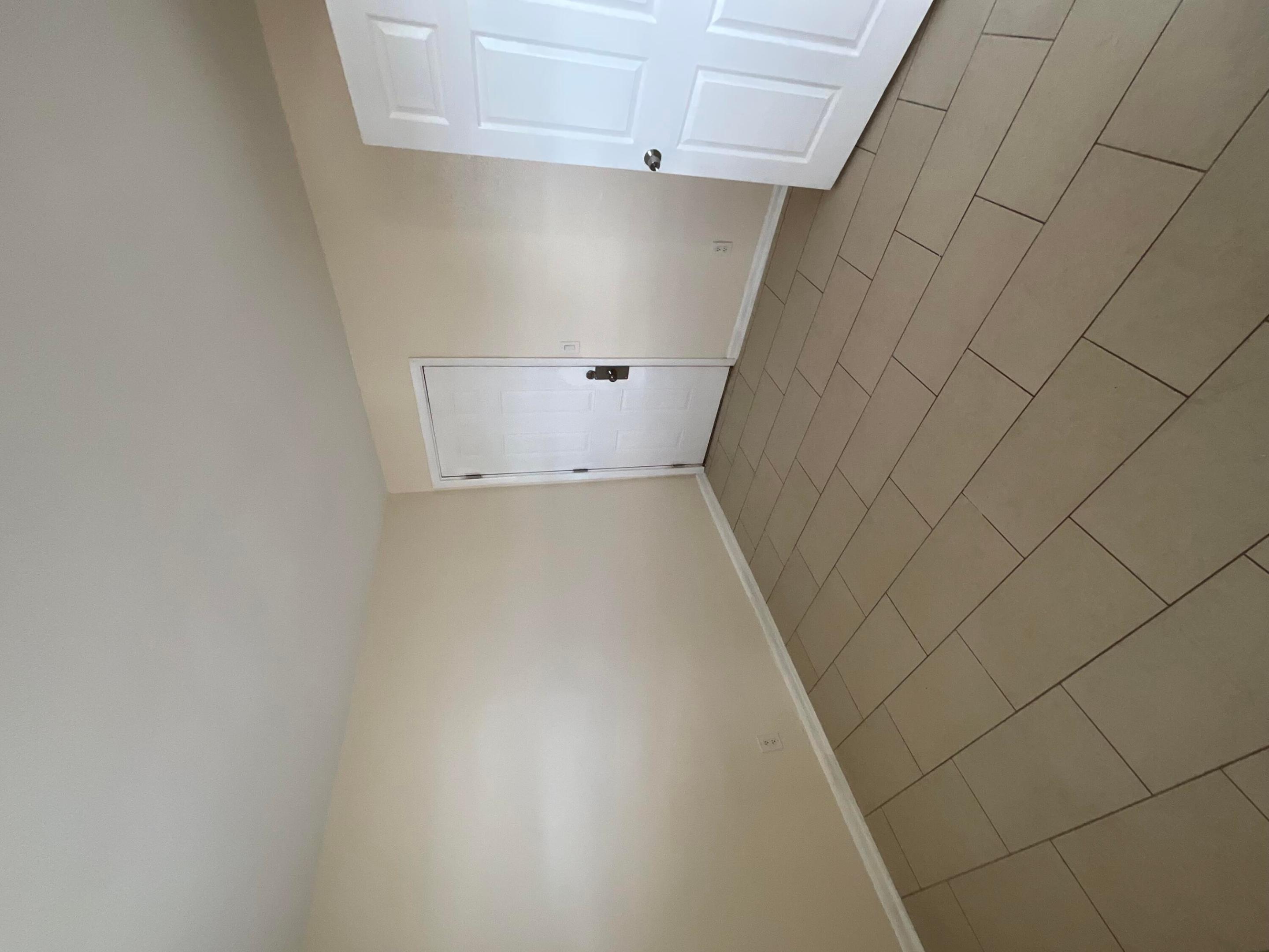 FRESHWATER 11TH & 12TH AVE ADD - Residential Lease