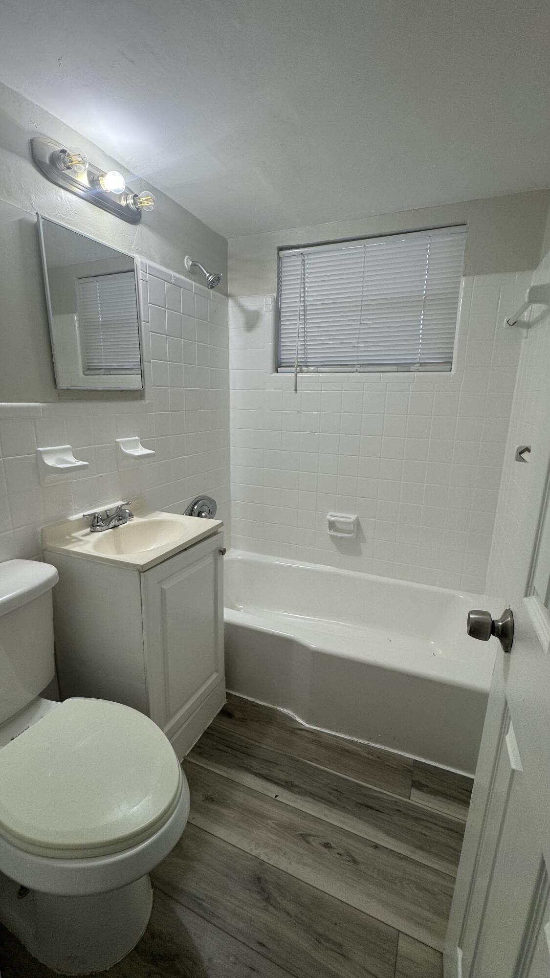 FRESHWATER 11TH & 12TH AVE ADD - Residential Lease