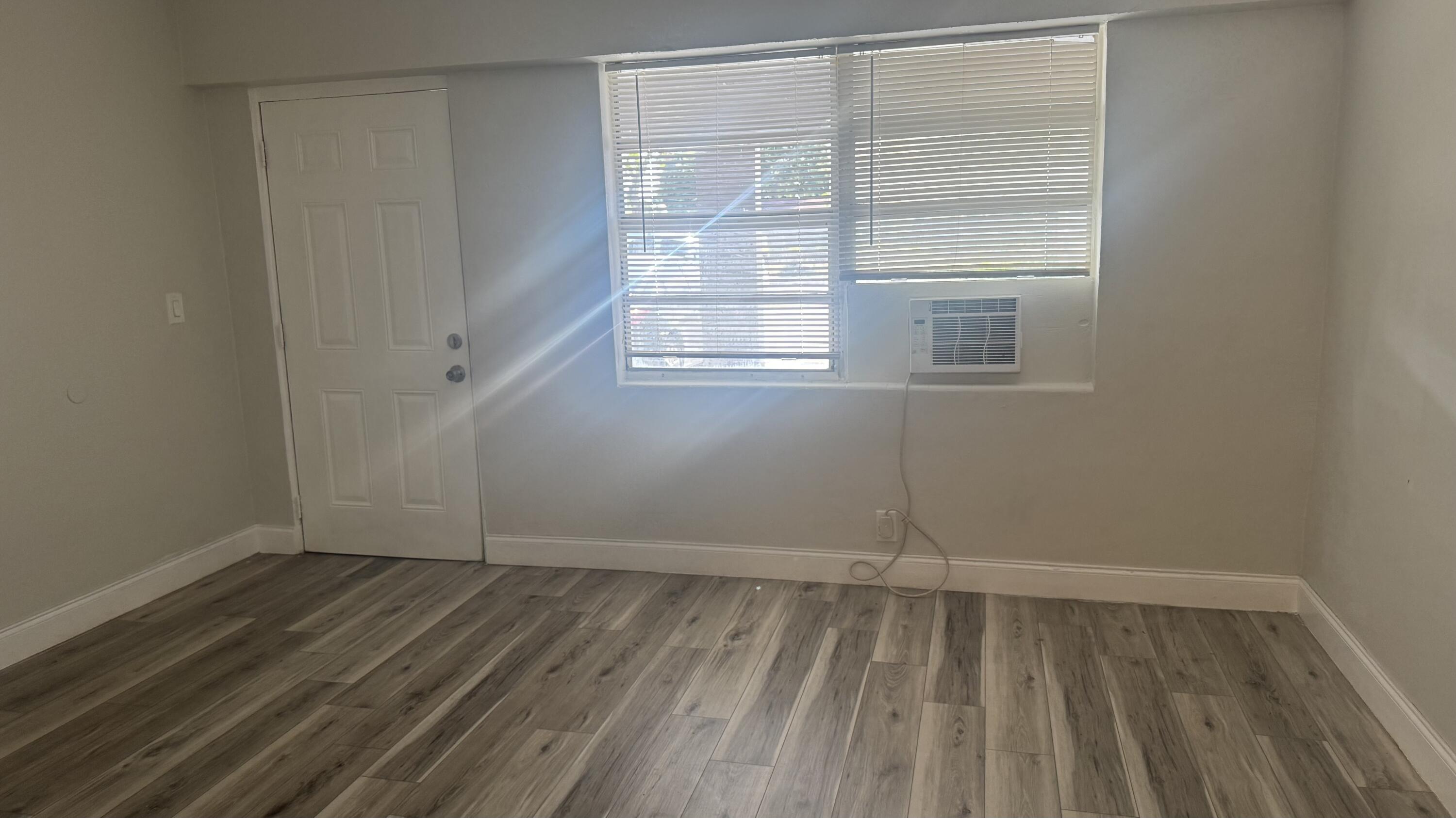 FRESHWATER 11TH & 12TH AVE ADD - Residential Lease