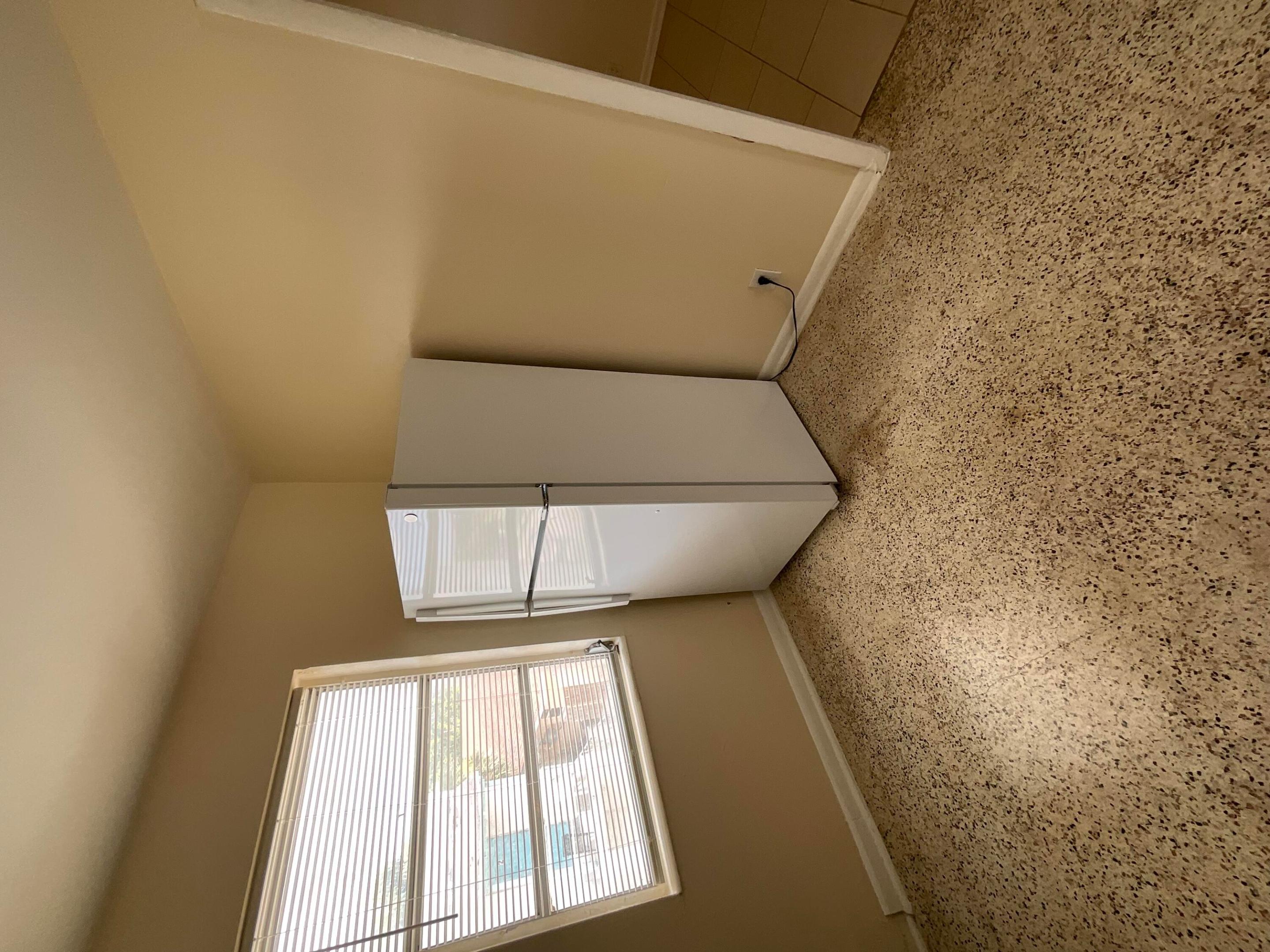 FRESHWATER 11TH & 12TH AVE ADD - Residential Lease