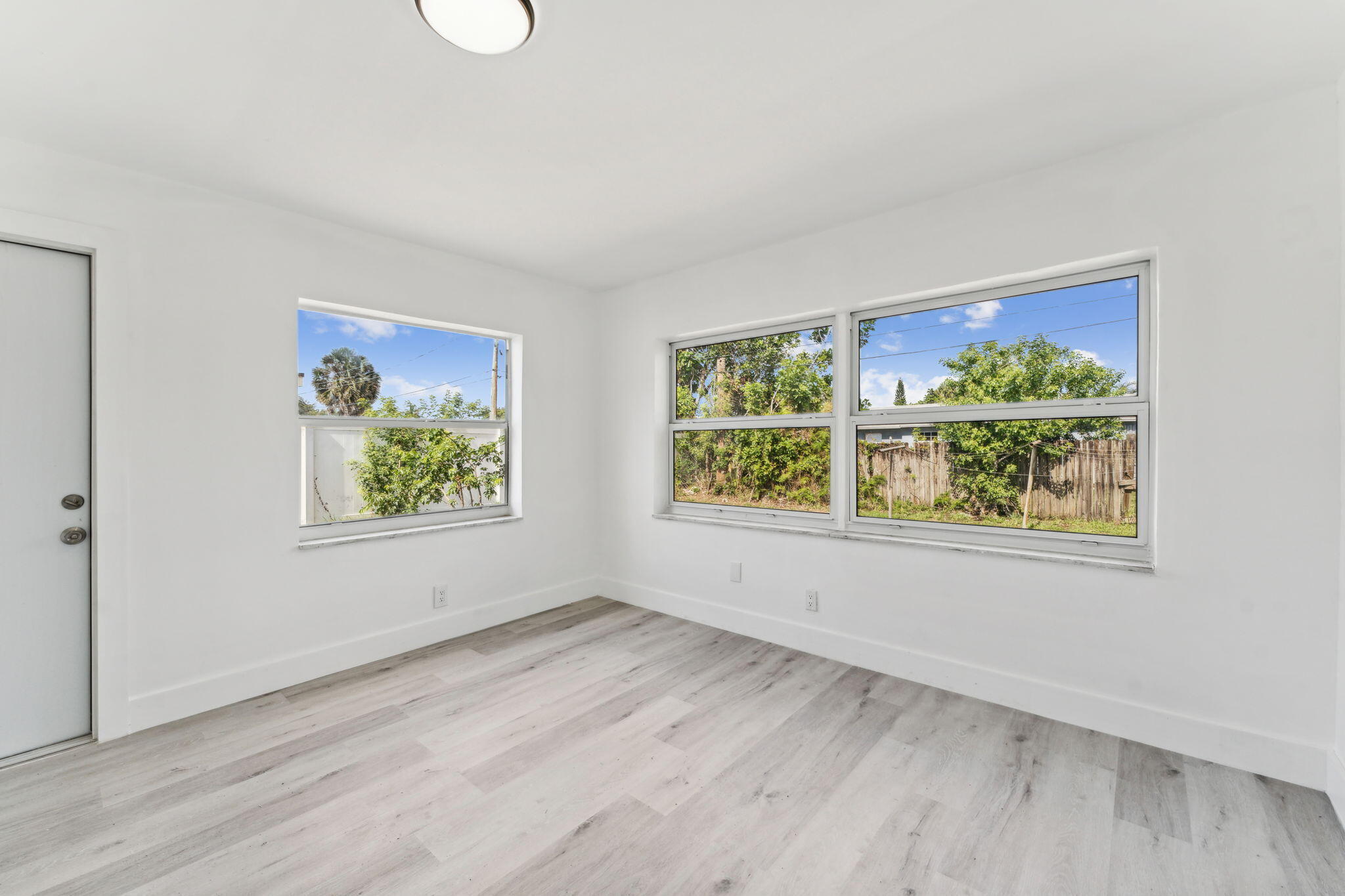COLLEGE PARK - Residential Lease