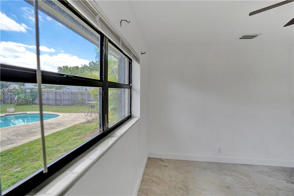OAKLAND PARK SECOND ADD 2 - Residential