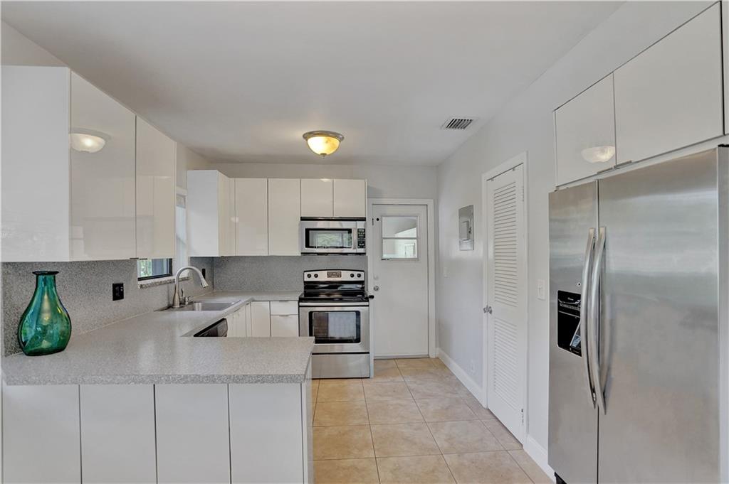 OAKLAND PARK SECOND ADD 2 - Residential