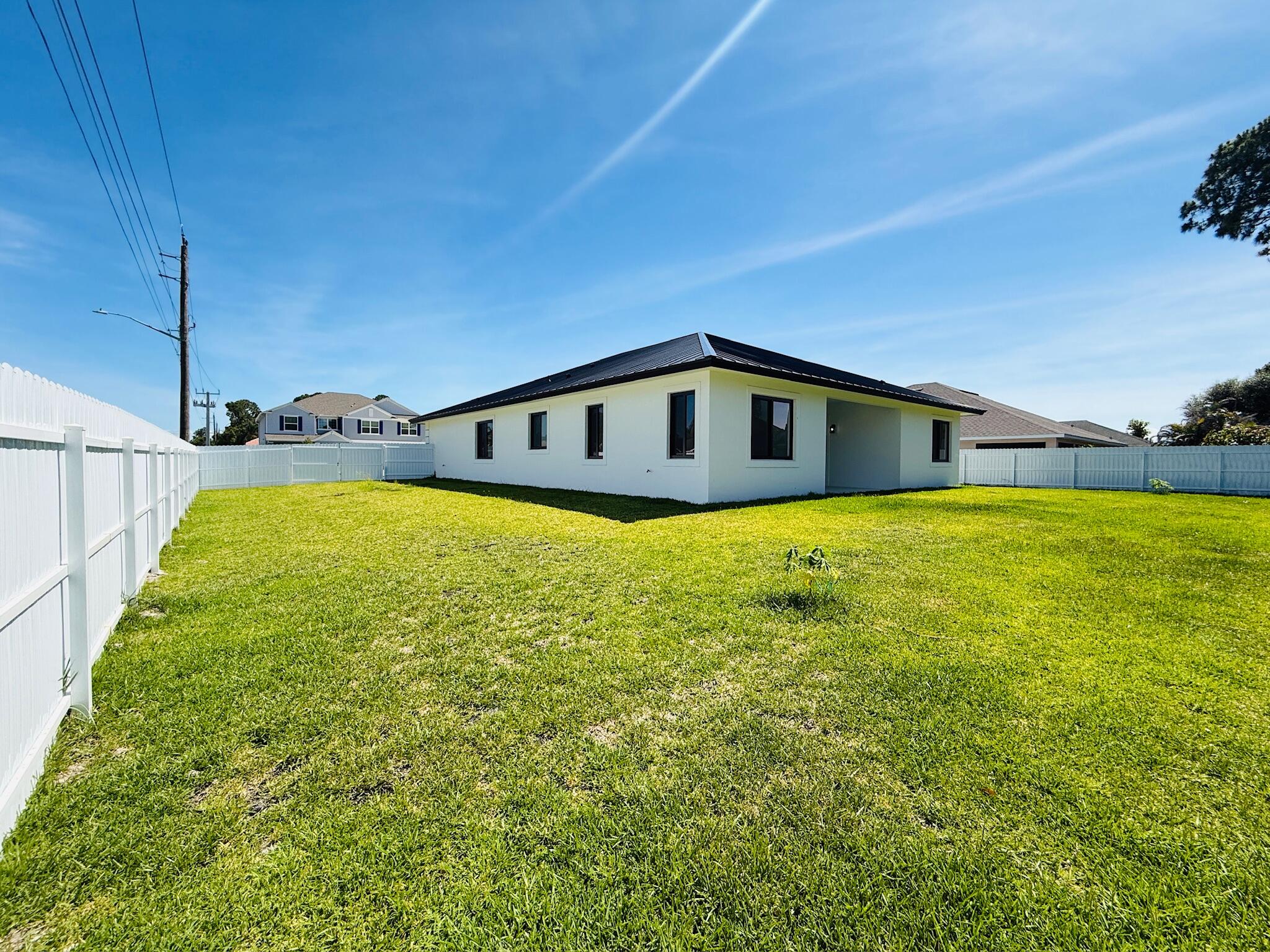 PORT ST LUCIE SECTION 20 - Residential Lease