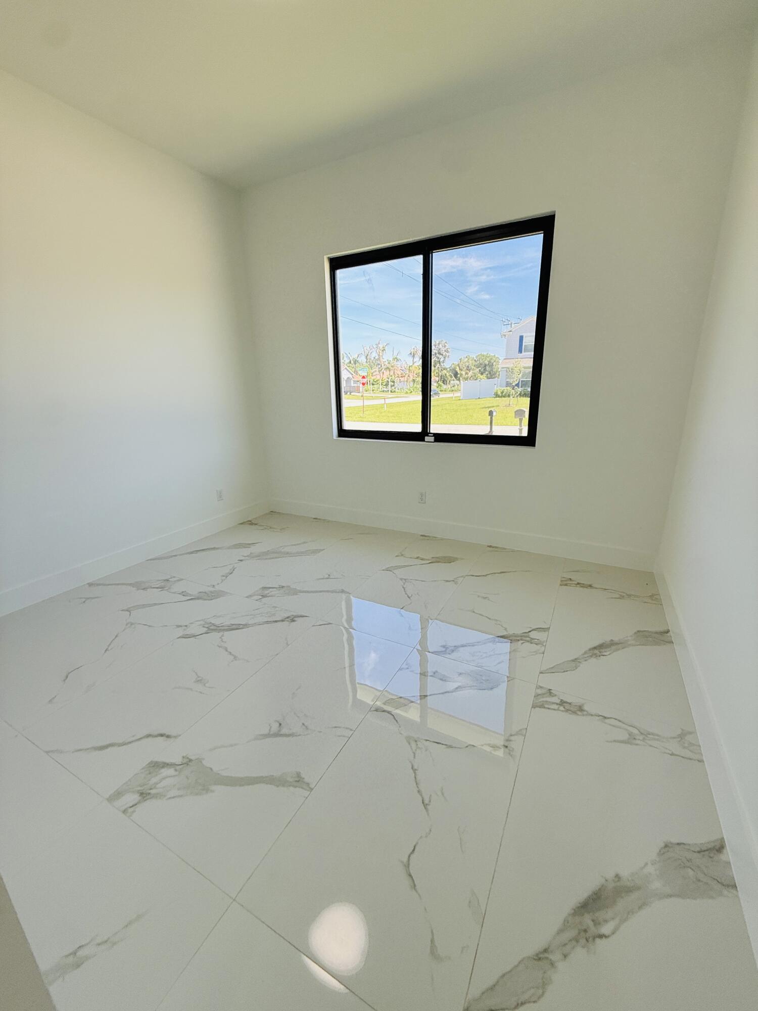 PORT ST LUCIE SECTION 20 - Residential Lease