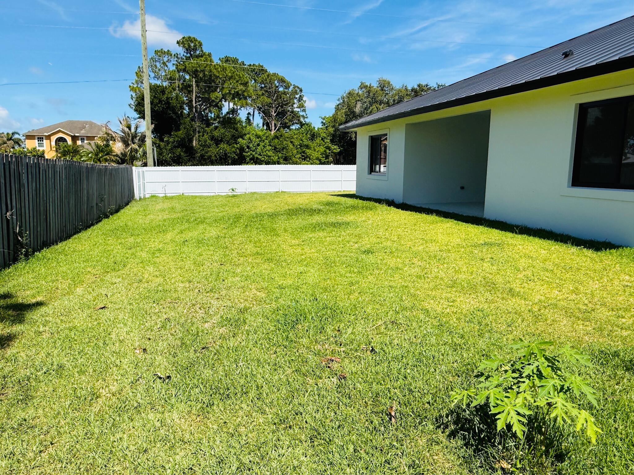 PORT ST LUCIE SECTION 20 - Residential Lease