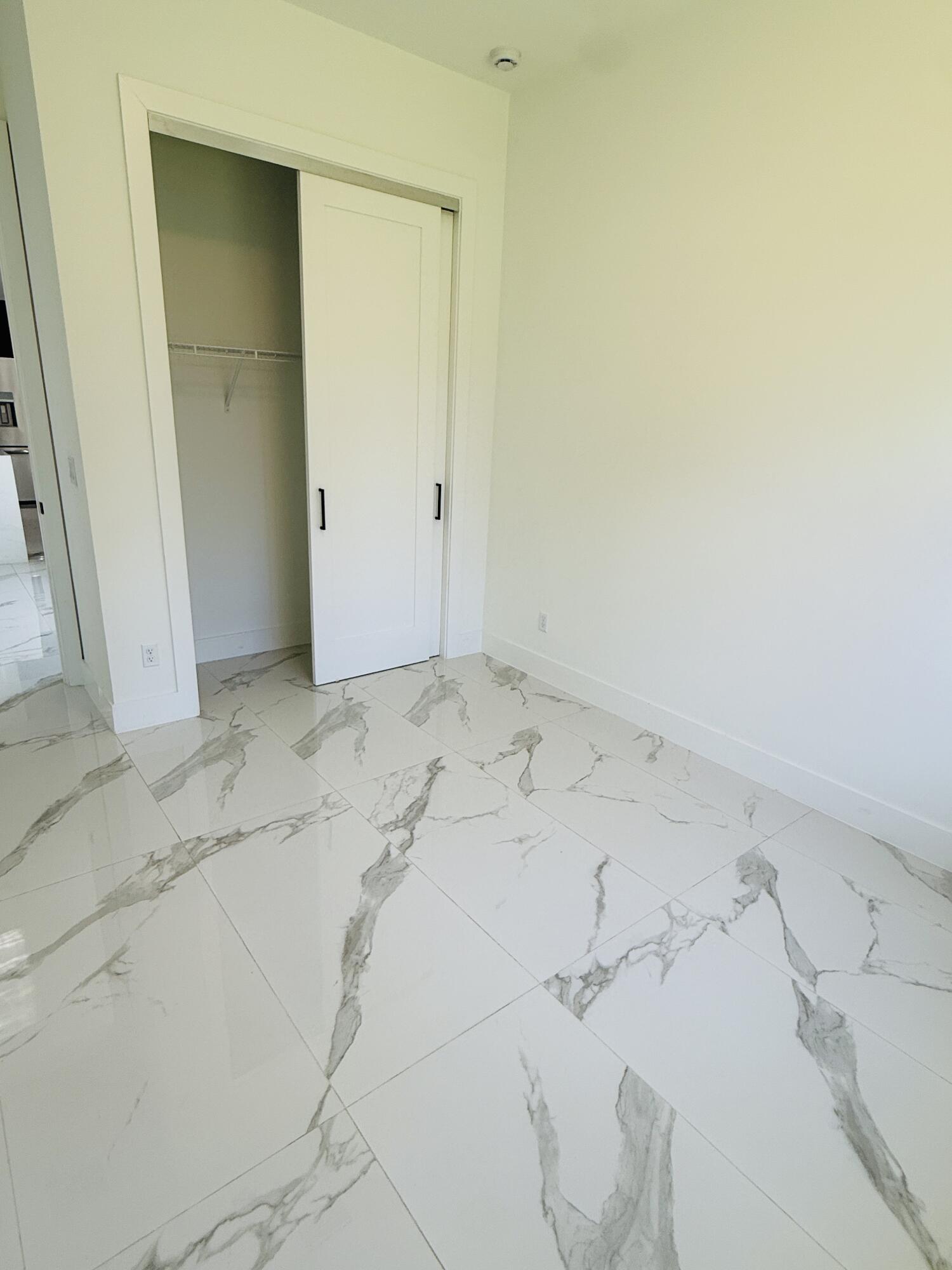PORT ST LUCIE SECTION 20 - Residential Lease