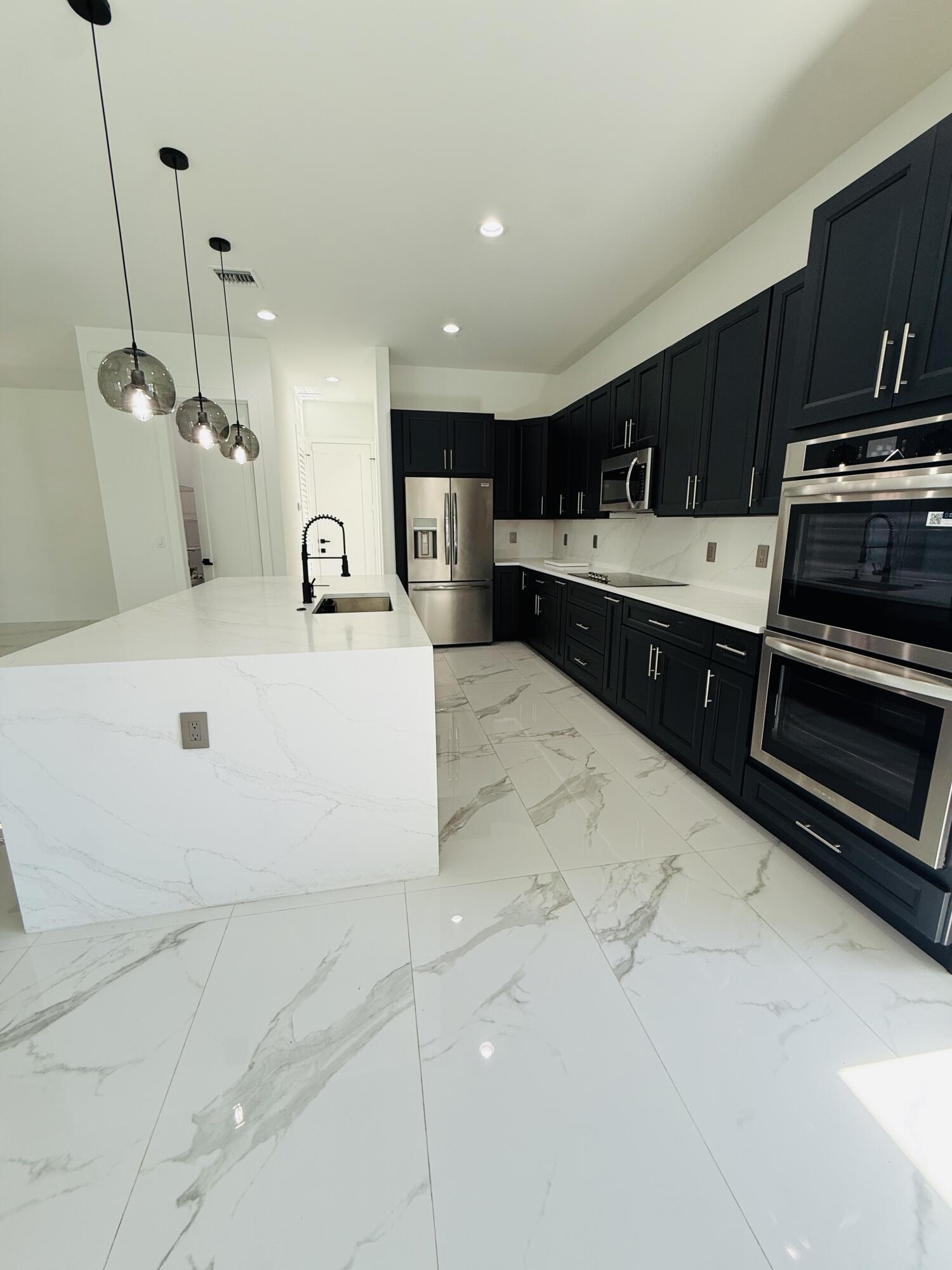 PORT ST LUCIE SECTION 20 - Residential Lease