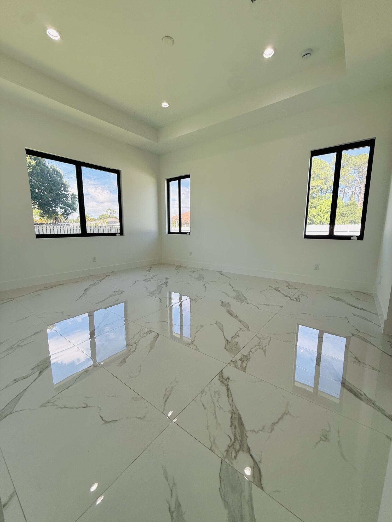 PORT ST LUCIE SECTION 20 - Residential Lease