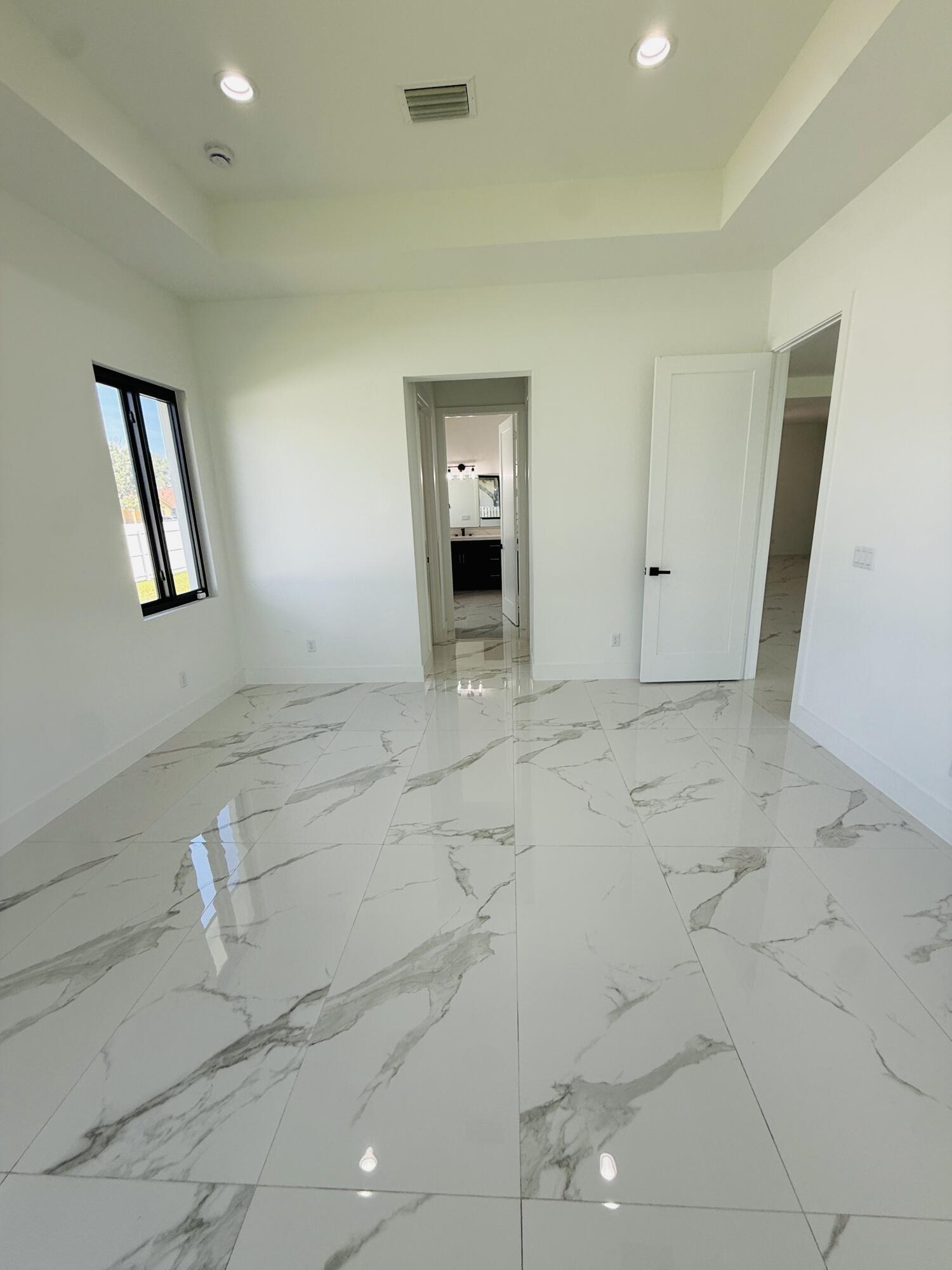 PORT ST LUCIE SECTION 20 - Residential Lease