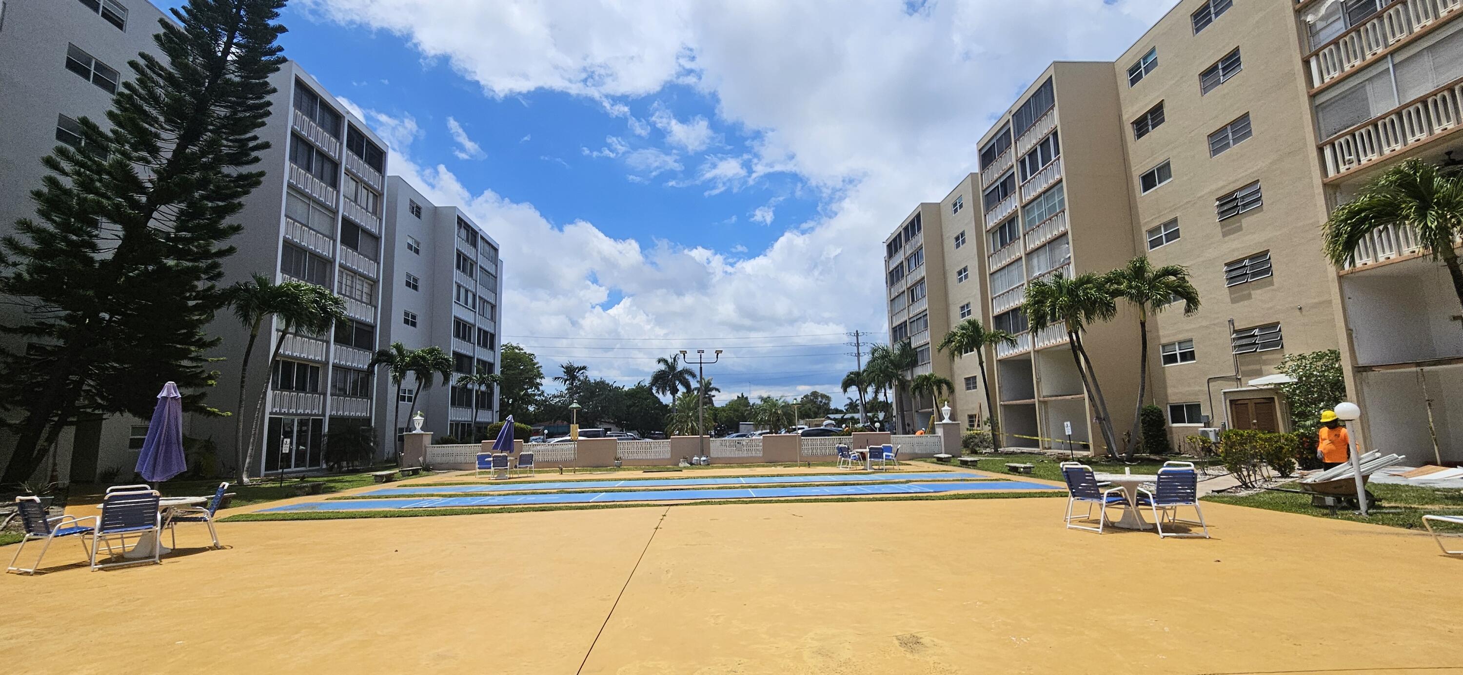 MEADOWBROOK CONDO APTS BLDG 2 - Residential