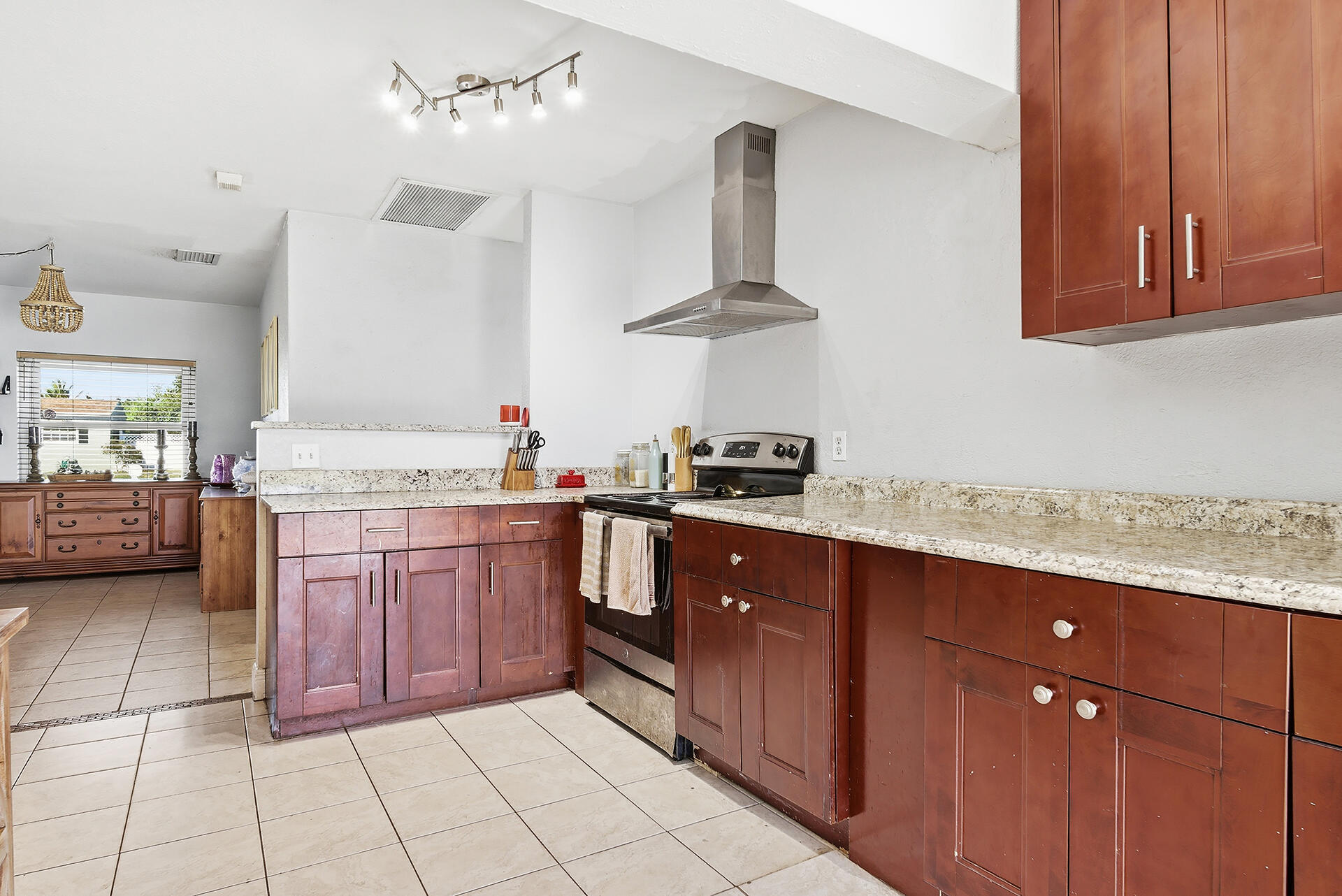 PALM SPRINGS VILLAGE 2 - Residential