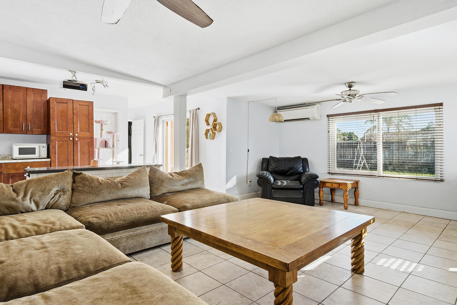 PALM SPRINGS VILLAGE 2 - Residential
