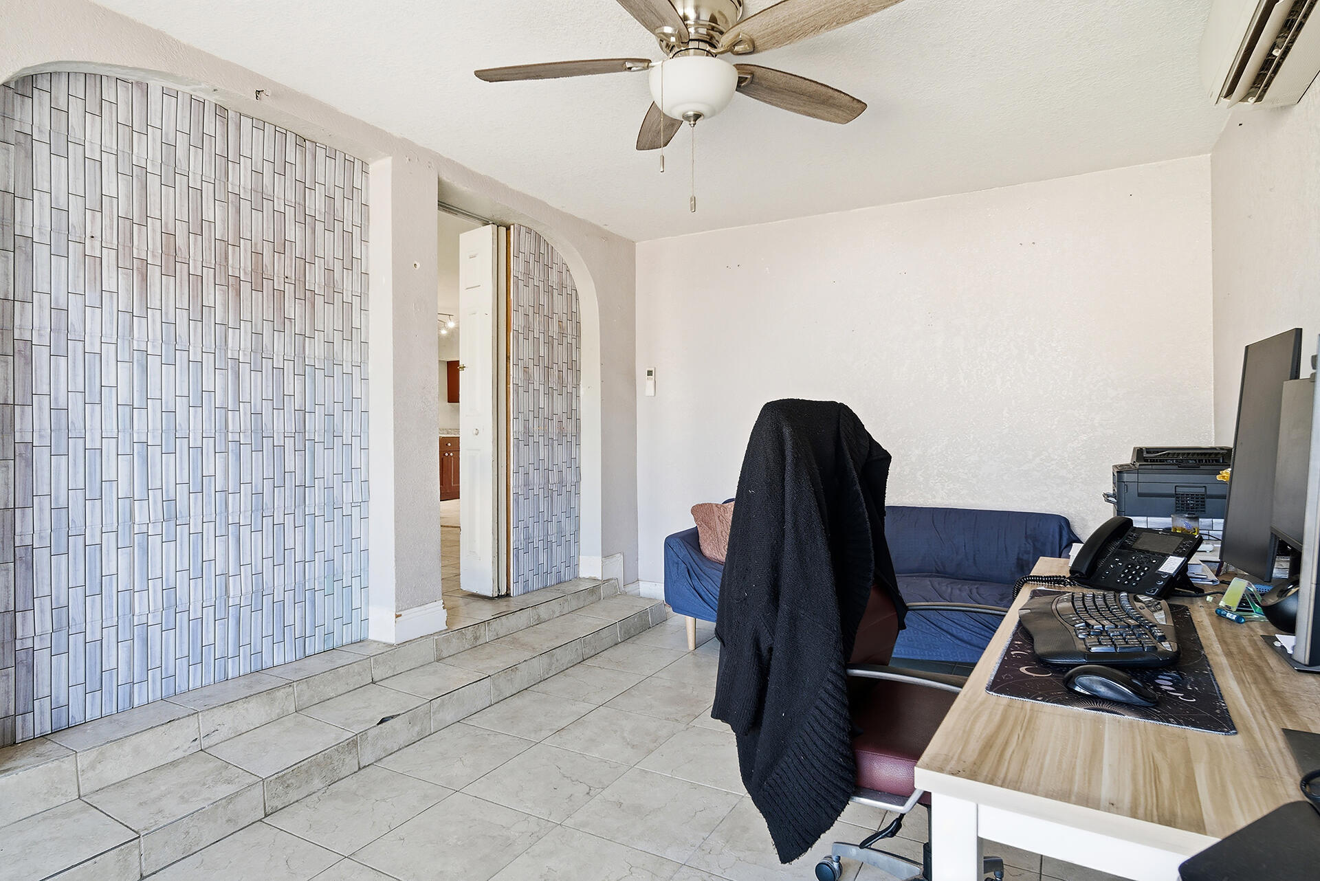 PALM SPRINGS VILLAGE 2 - Residential