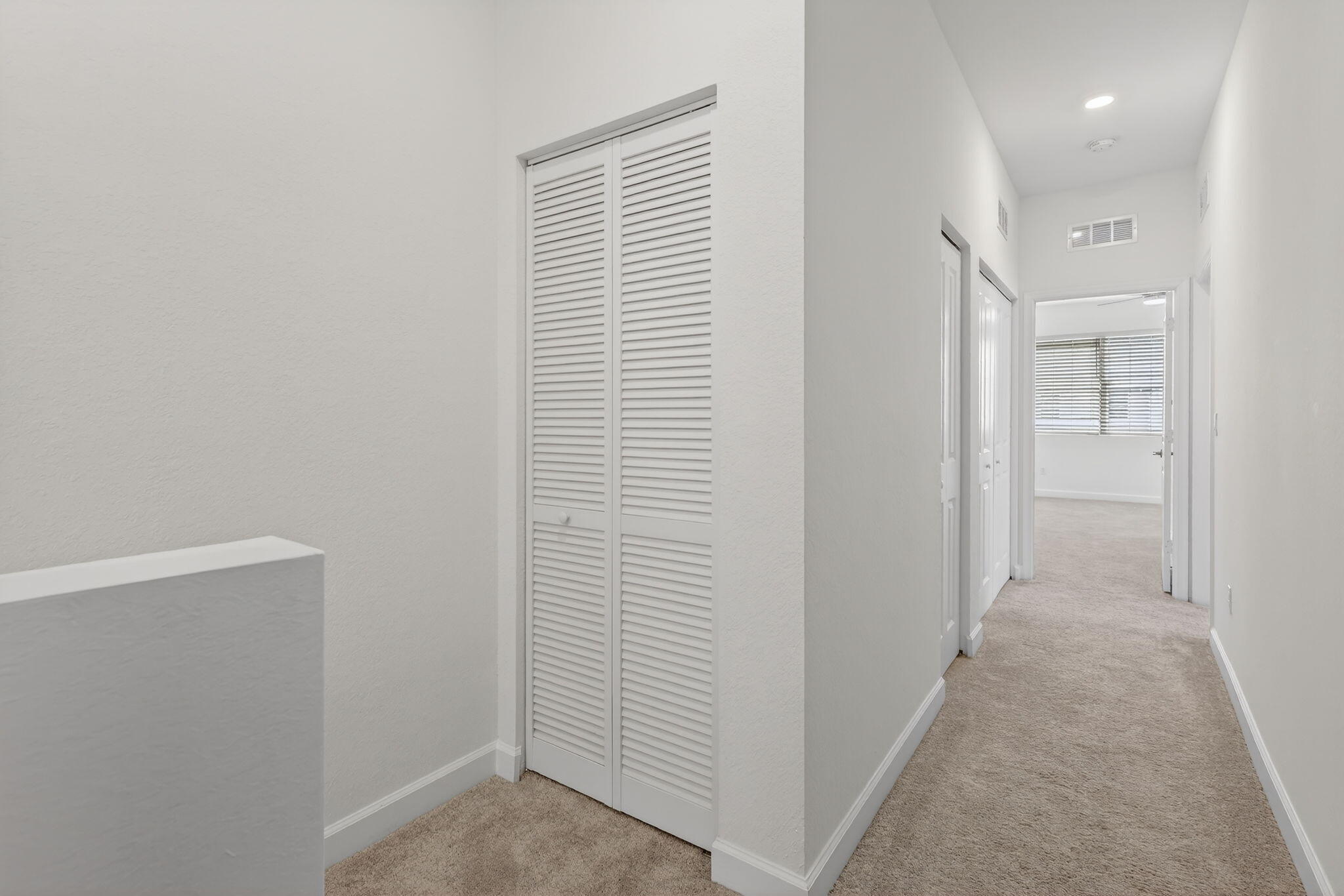 VERANDA , VERANDA LANDING - Residential