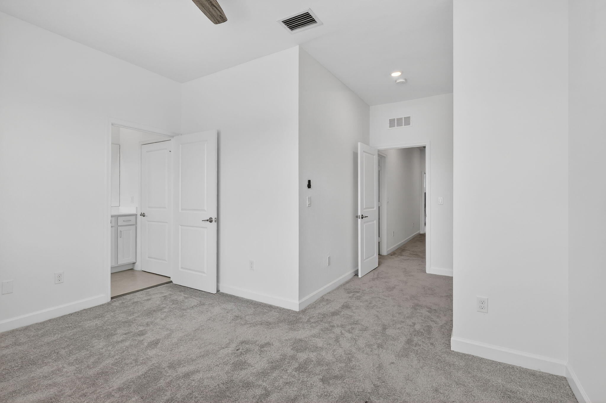 VERANDA , VERANDA LANDING - Residential