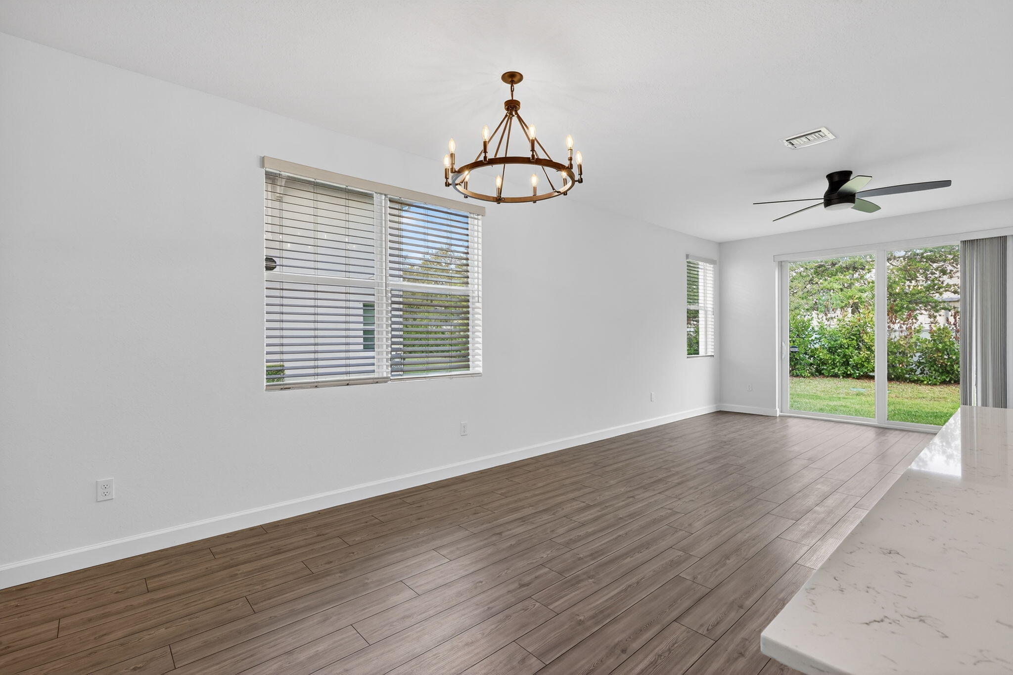 VERANDA , VERANDA LANDING - Residential