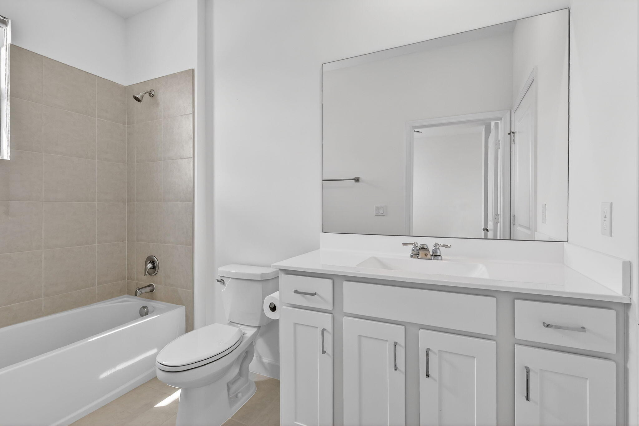 VERANDA , VERANDA LANDING - Residential