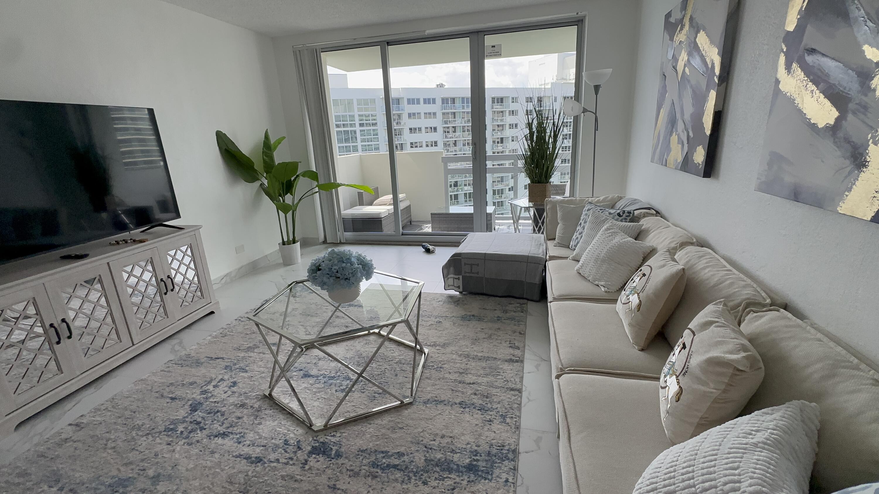 FLAMINGO SOUTH BEACH I CONDO - Residential