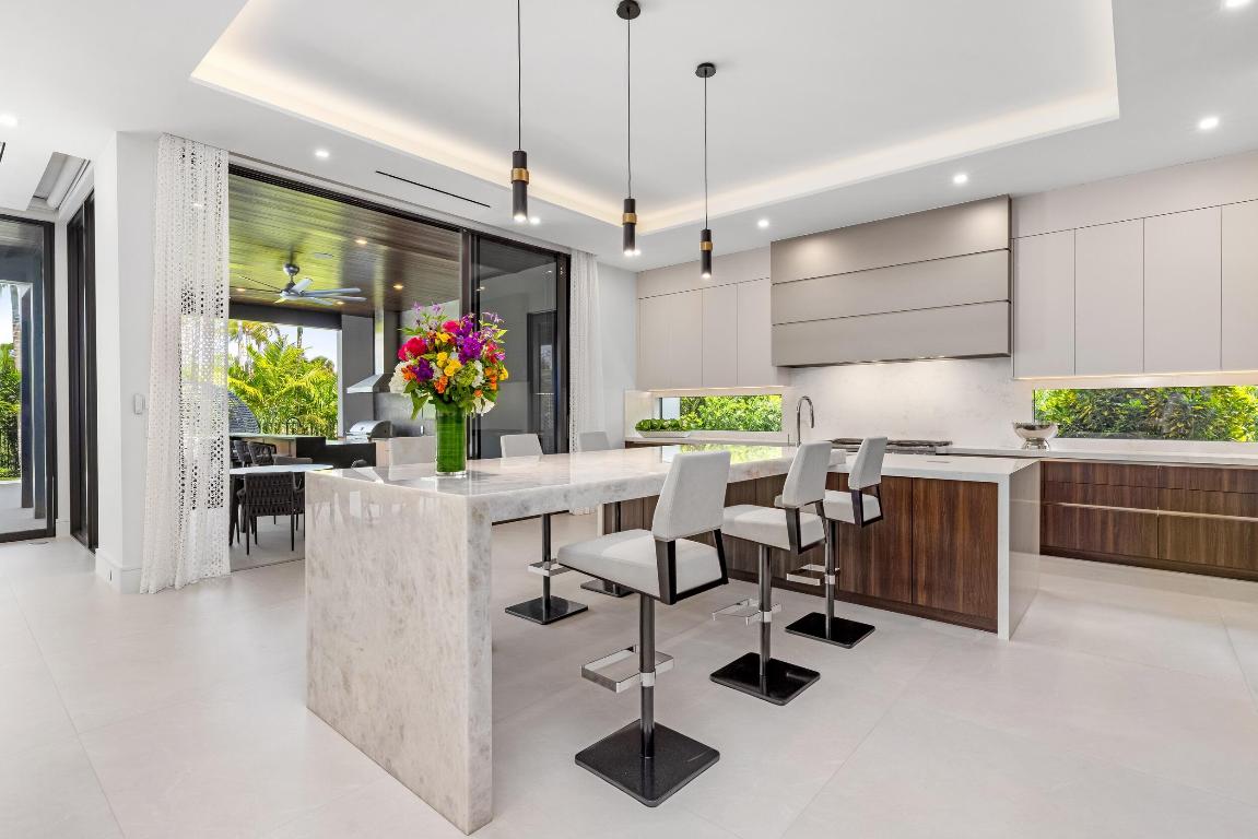 ROYAL PALM YACHT & COUNTRY CLUB - Residential