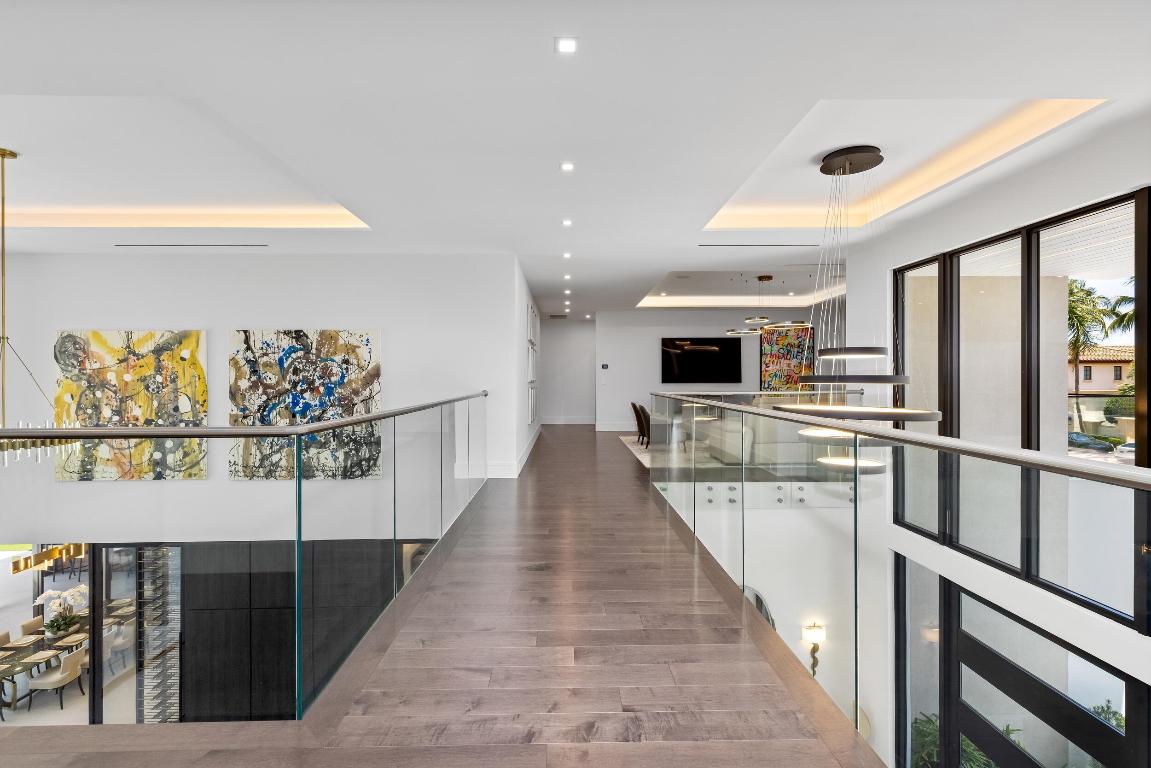 ROYAL PALM YACHT & COUNTRY CLUB - Residential